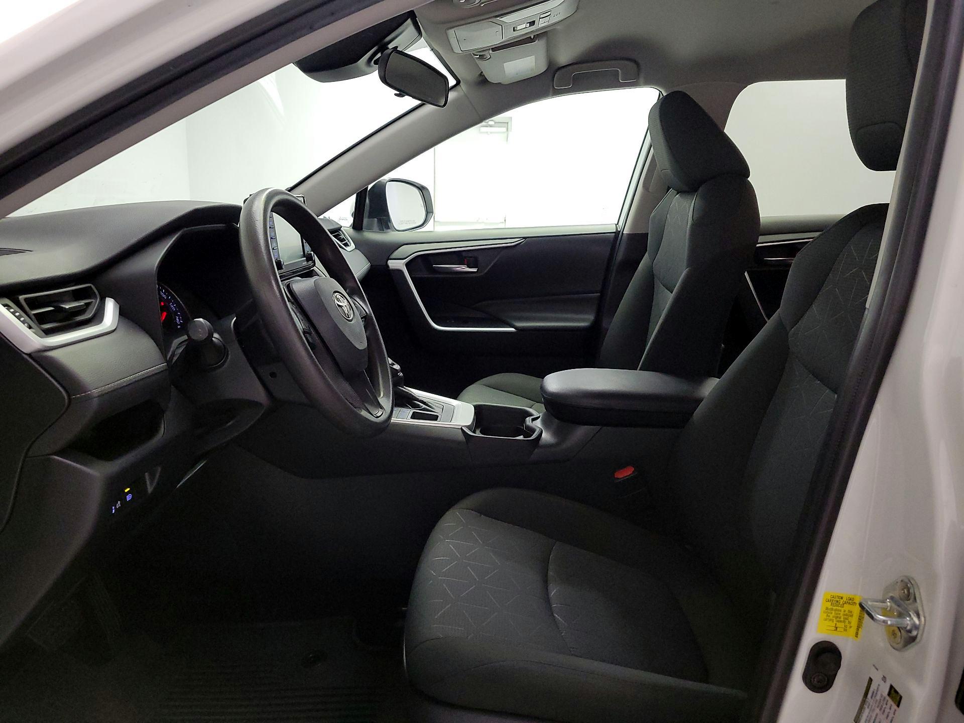 Thumbnail: 2021 Toyota RAV4 - 11