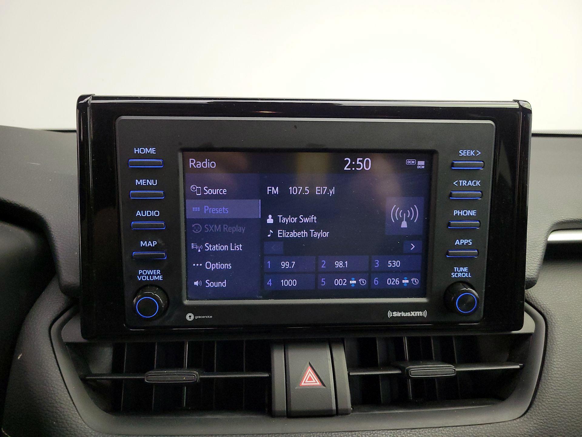 Thumbnail: 2021 Toyota RAV4 - 15