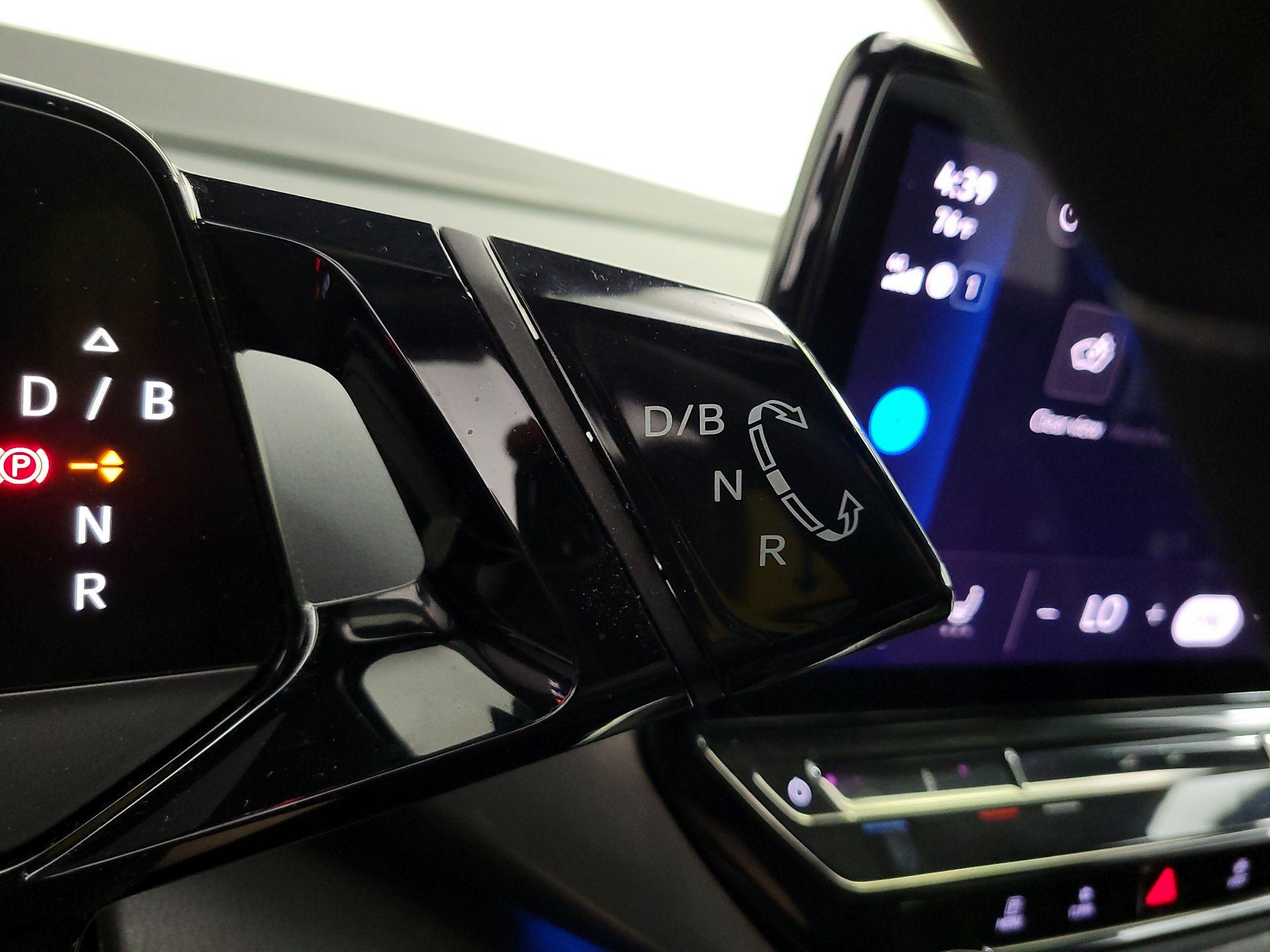 Thumbnail: 2023 Volkswagen ID.4 - 18