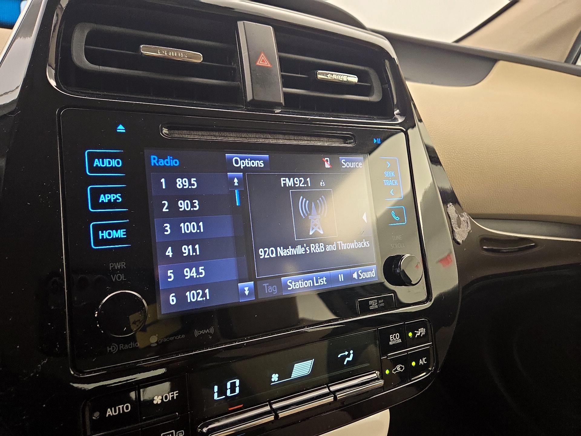 Thumbnail: 2018 Toyota Prius - 15