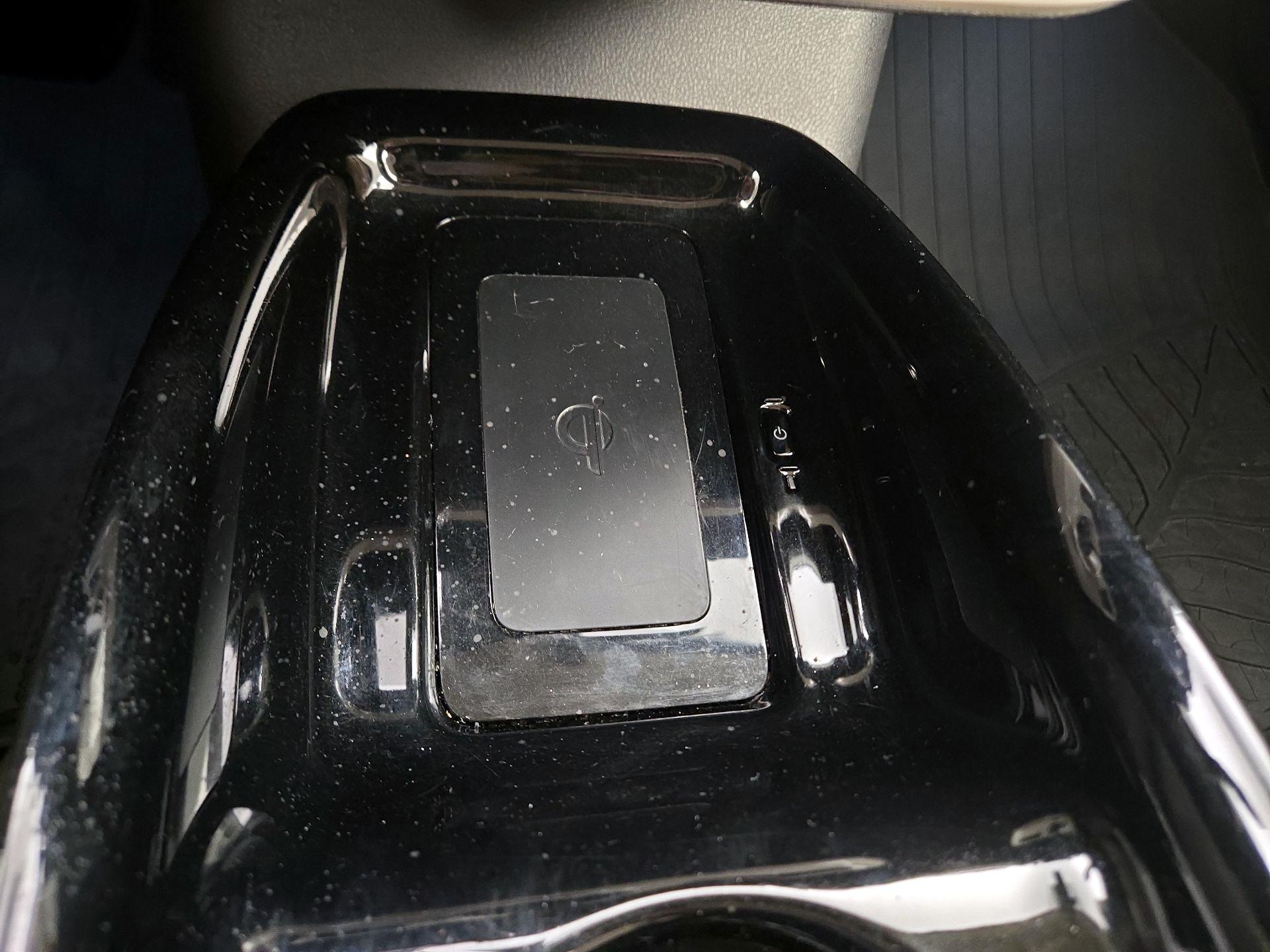 Thumbnail: 2018 Toyota Prius - 18