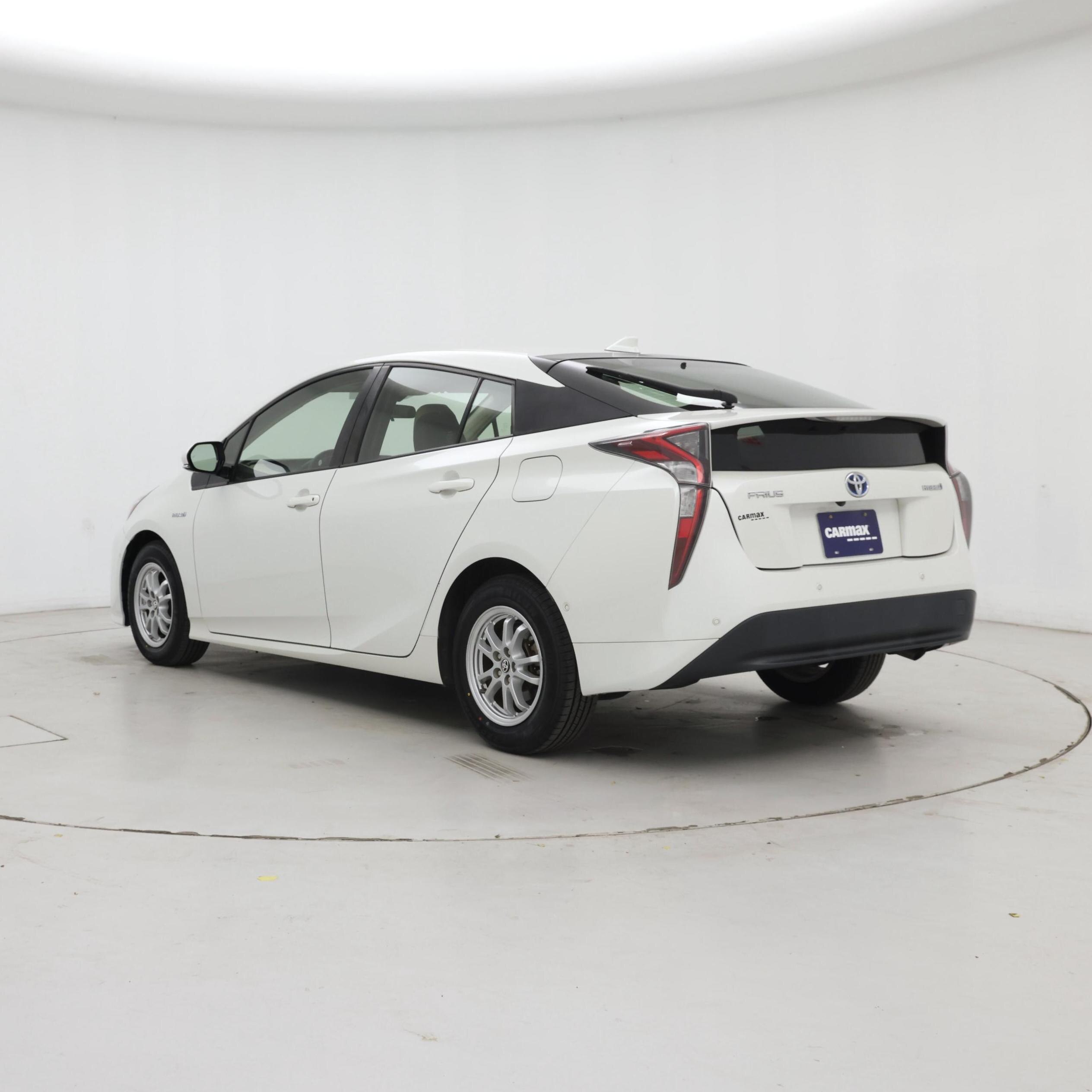 Thumbnail: 2018 Toyota Prius - 2