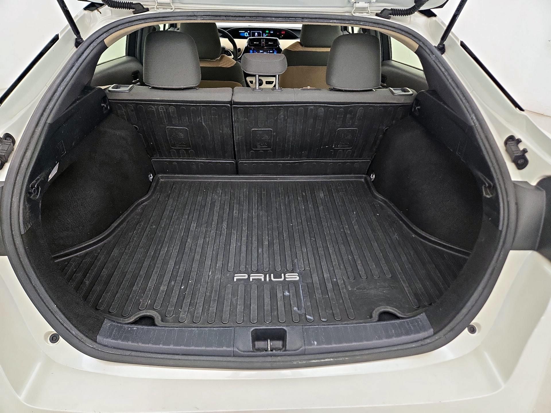 Thumbnail: 2018 Toyota Prius - 20