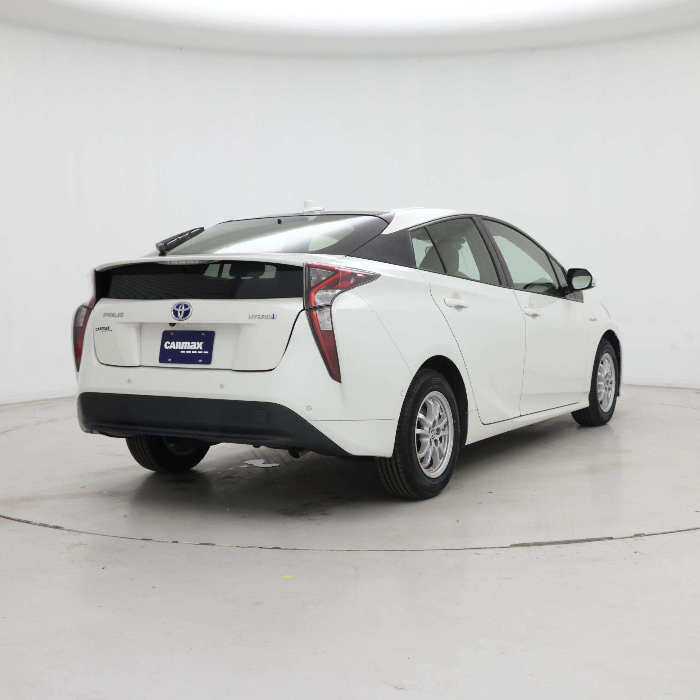 Thumbnail: 2018 Toyota Prius - 8