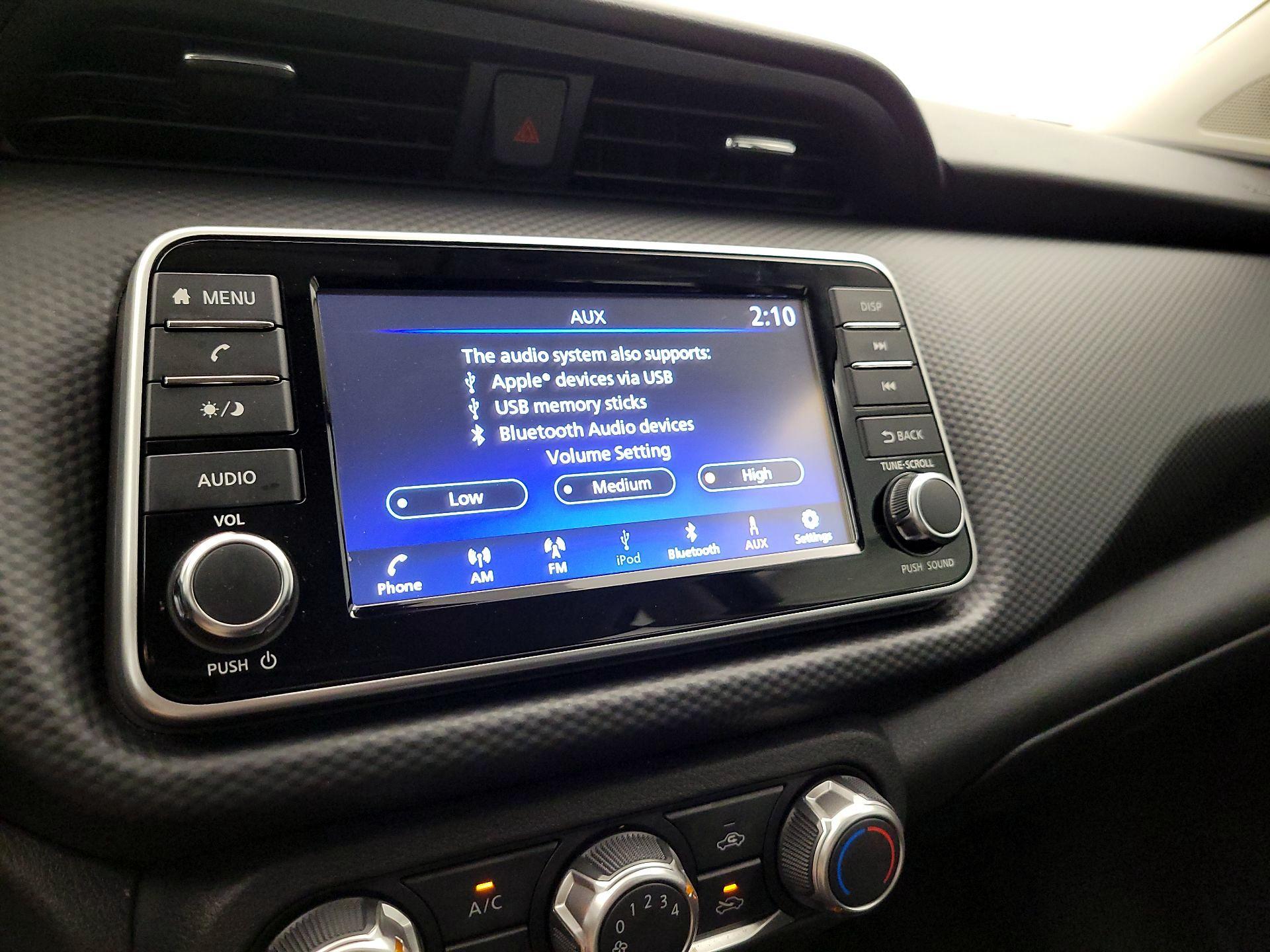 Thumbnail: 2024 Nissan Kicks - 15