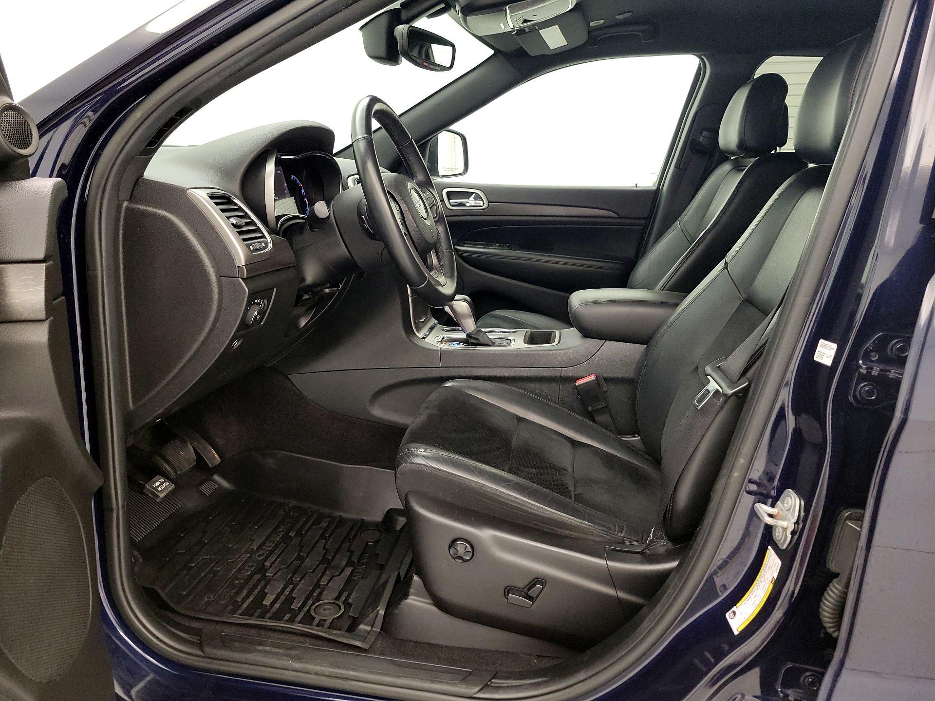 Thumbnail: 2018 Jeep Grand Cherokee - 11