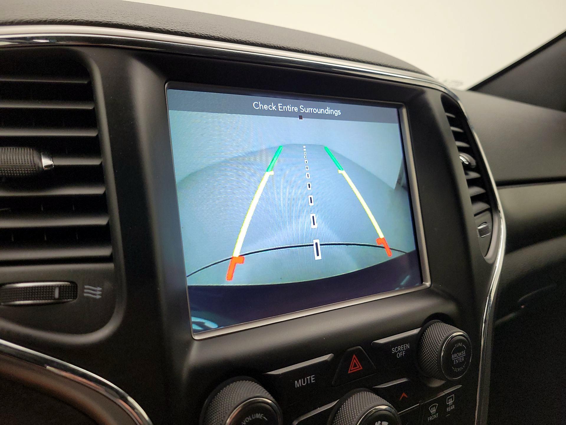 Thumbnail: 2018 Jeep Grand Cherokee - 15