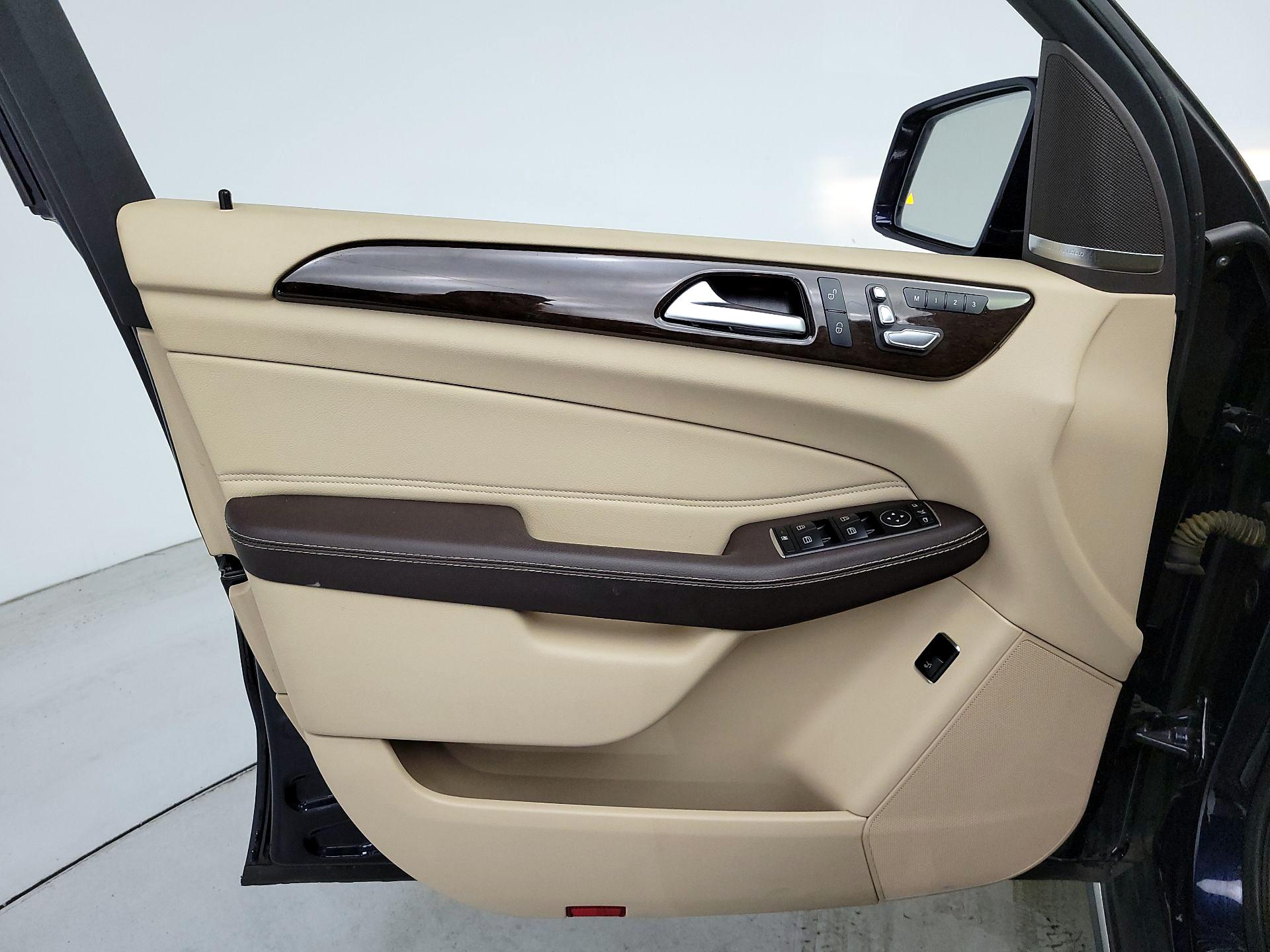 Thumbnail: 2018 Mercedes-Benz GLE - 12