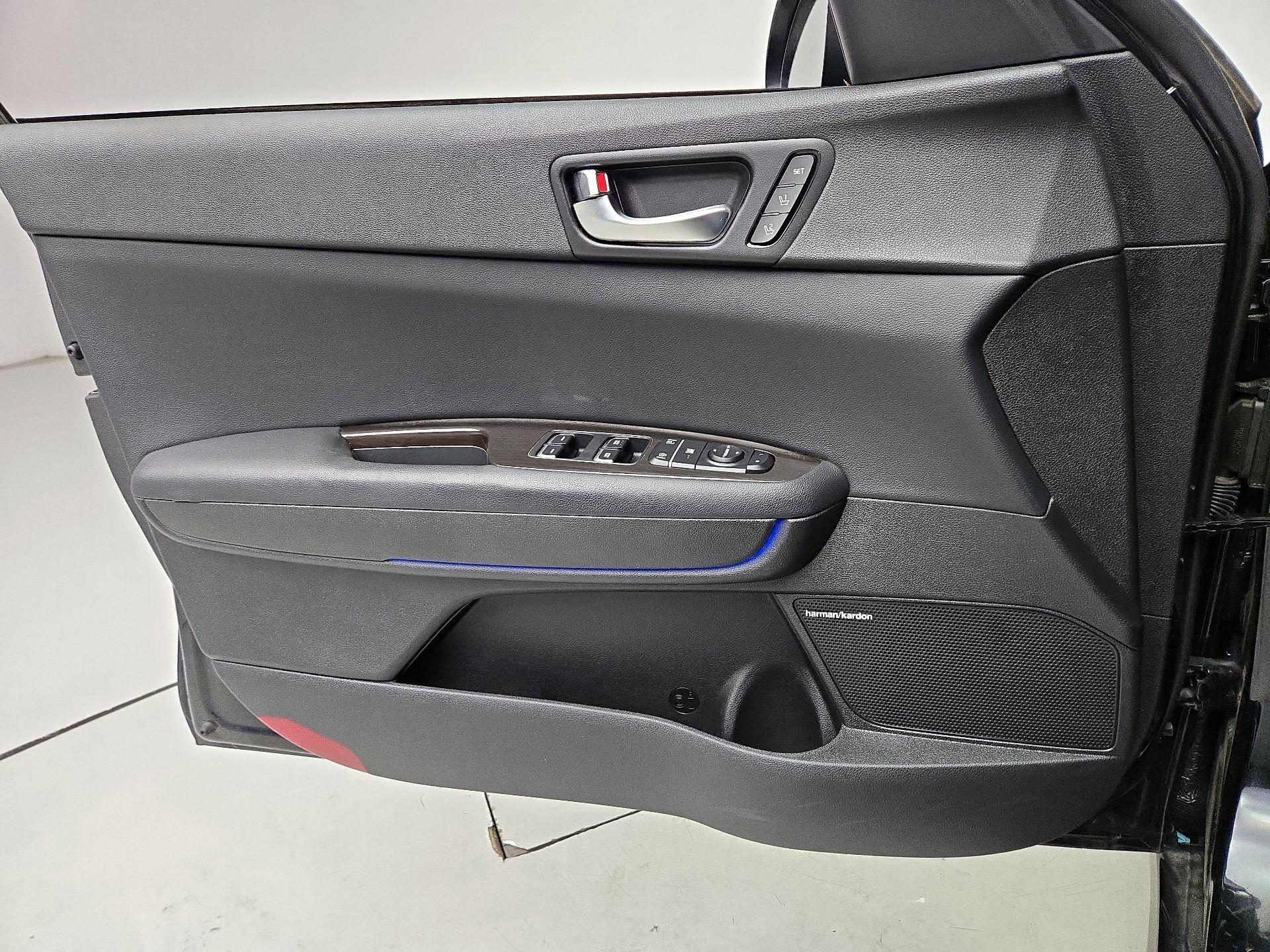 Thumbnail: 2019 Kia Optima - 12