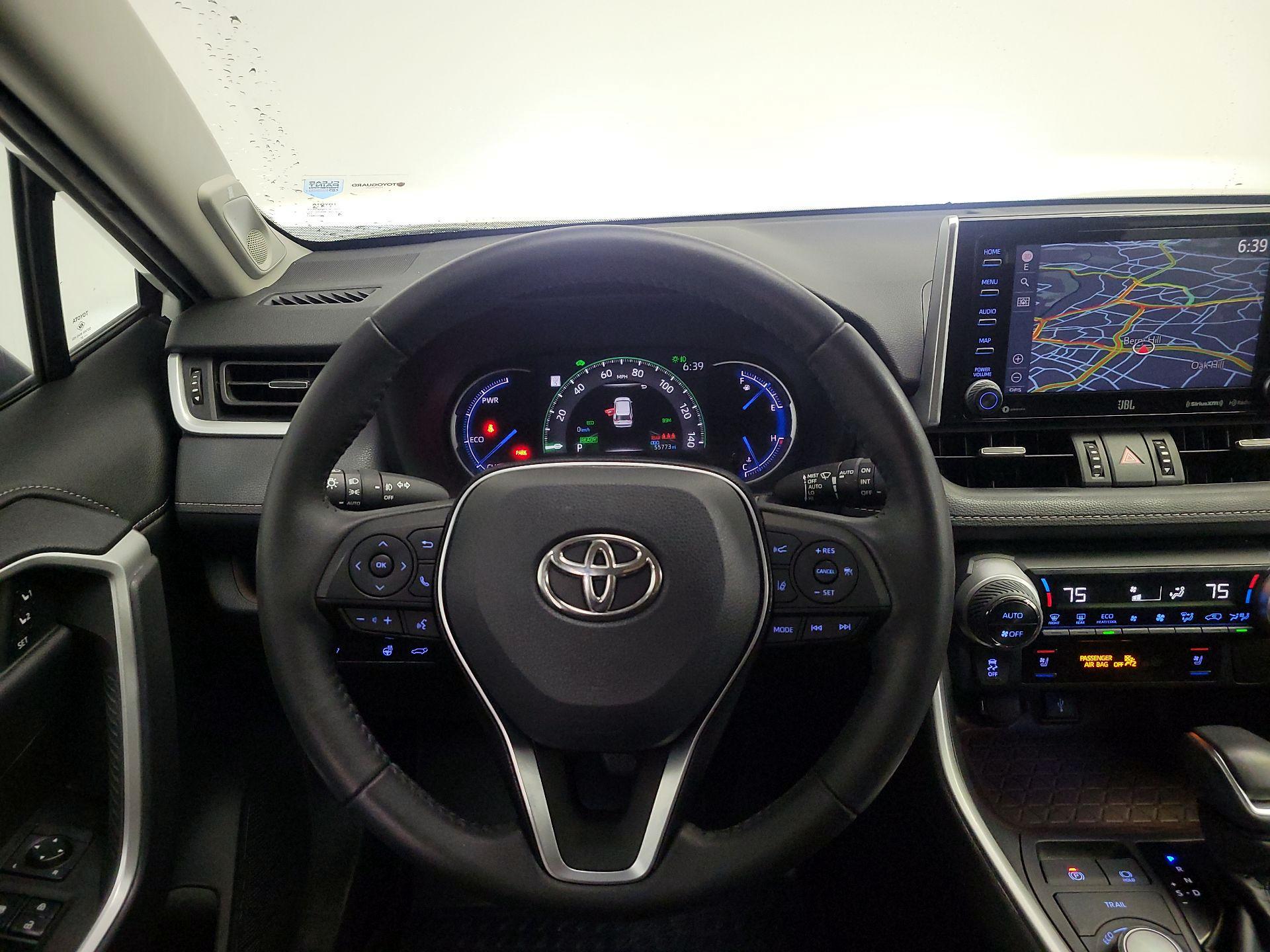 Thumbnail: 2021 Toyota RAV4 - 10