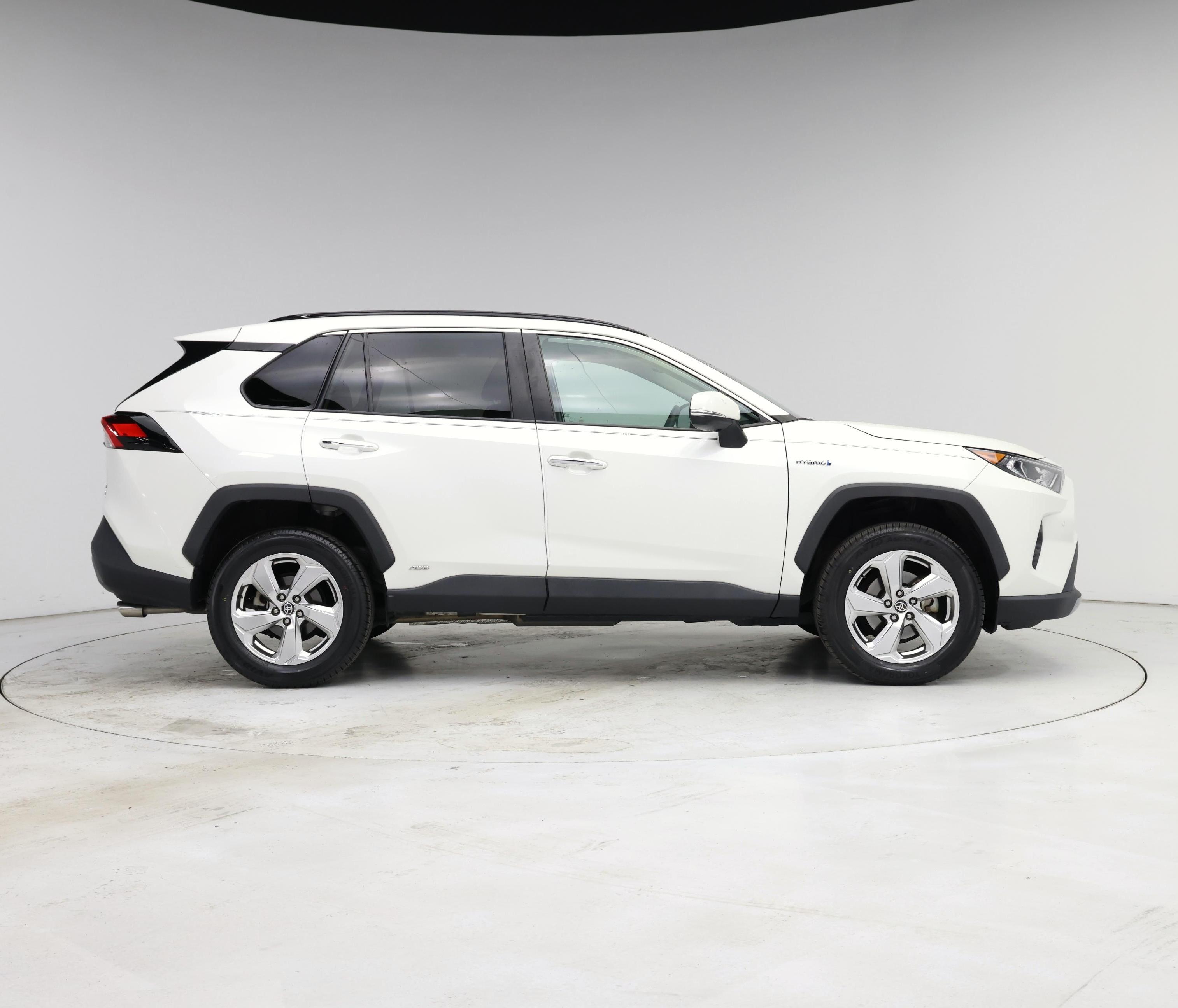 Thumbnail: 2021 Toyota RAV4 - 7