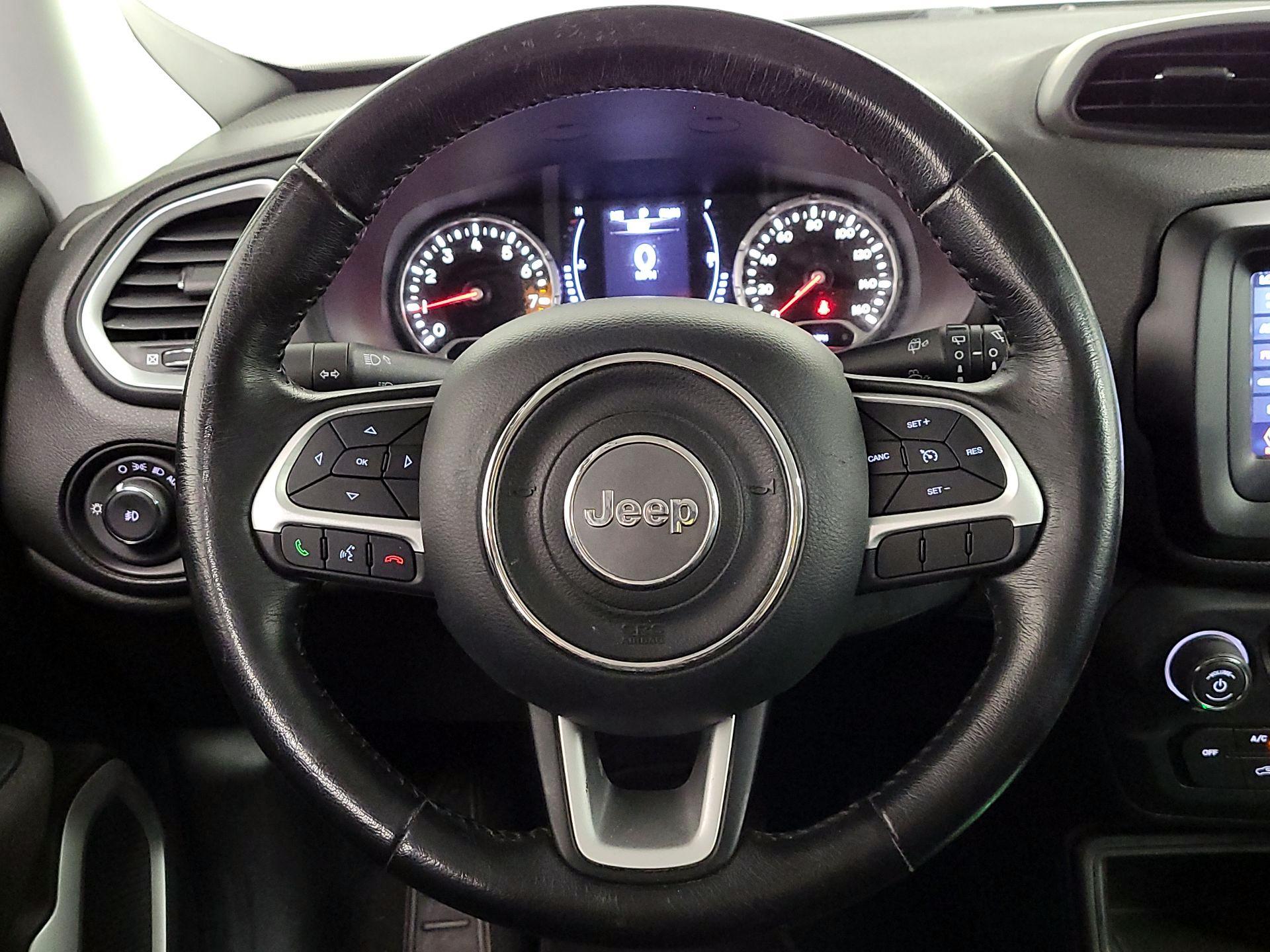 Thumbnail: 2018 Jeep Renegade - 10