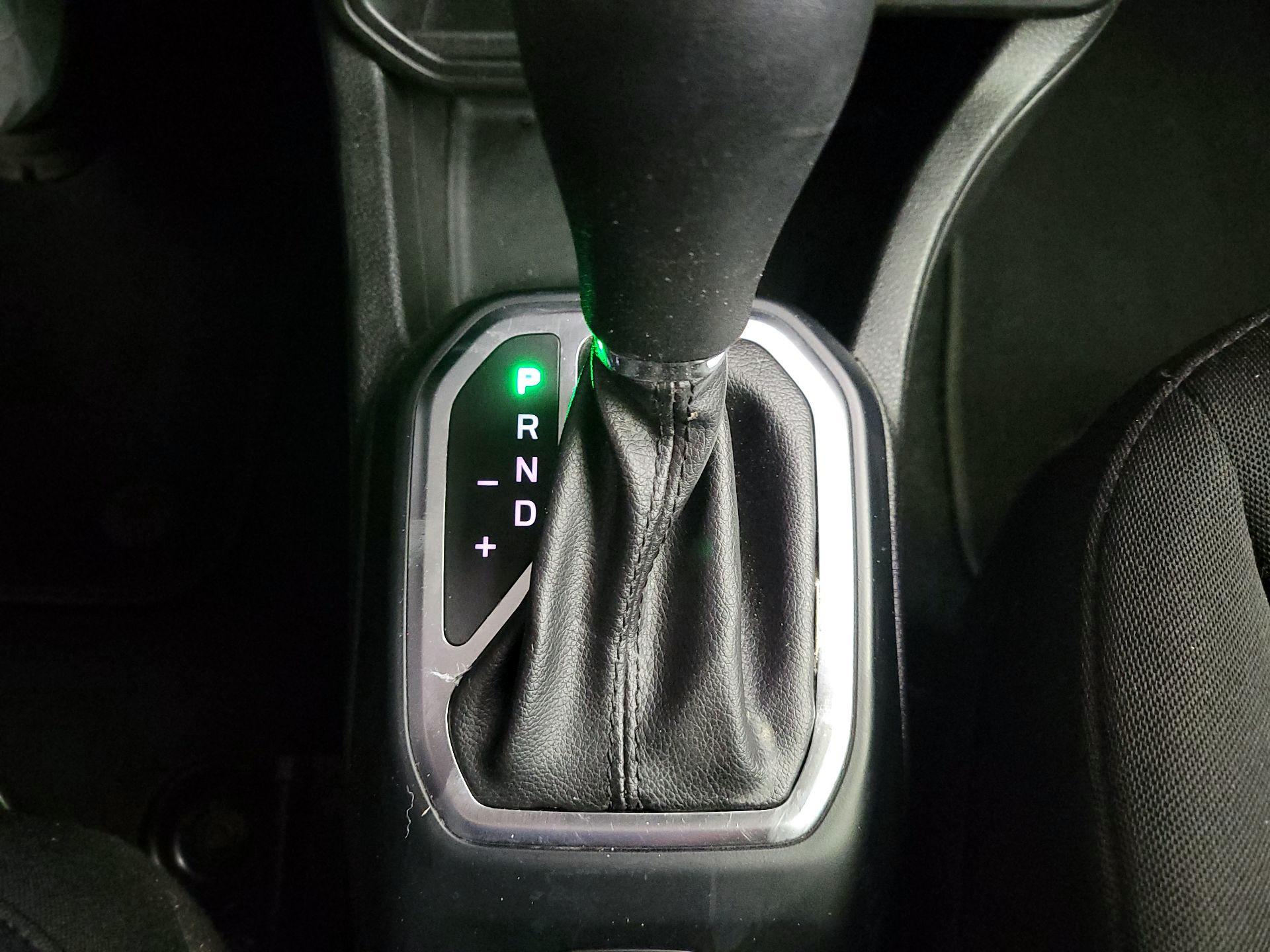 Thumbnail: 2018 Jeep Renegade - 17