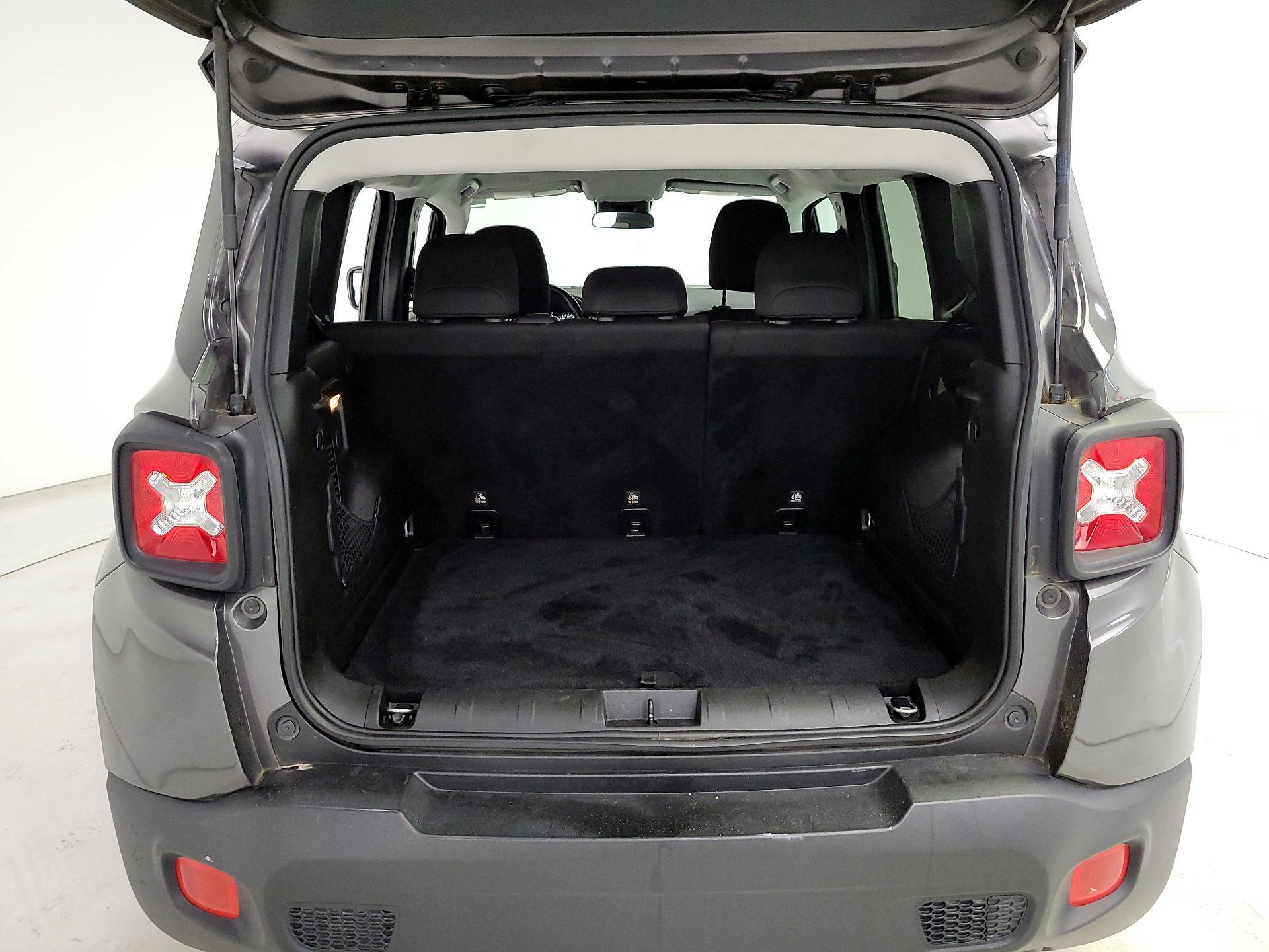 Thumbnail: 2018 Jeep Renegade - 20
