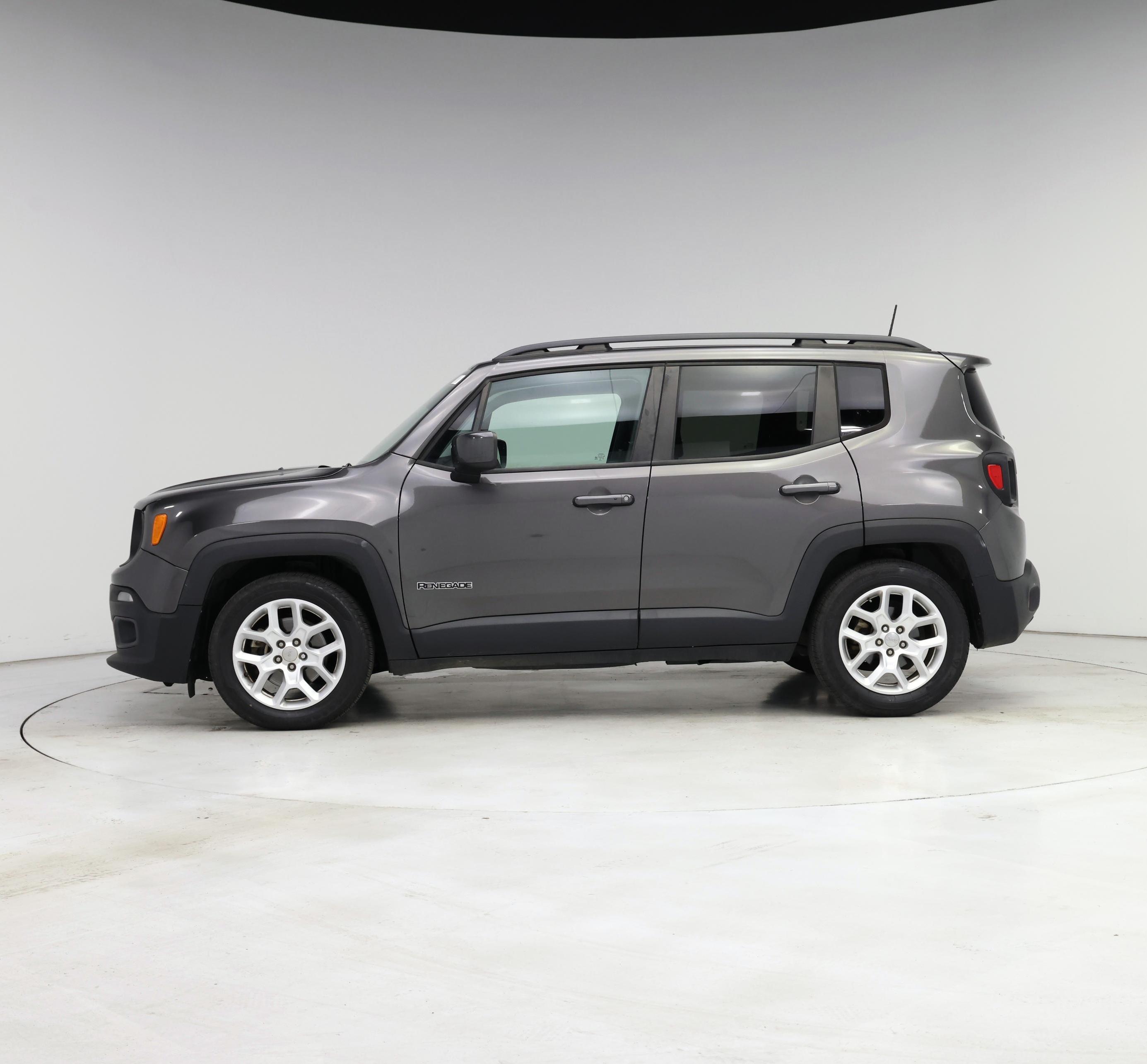 Thumbnail: 2018 Jeep Renegade - 3
