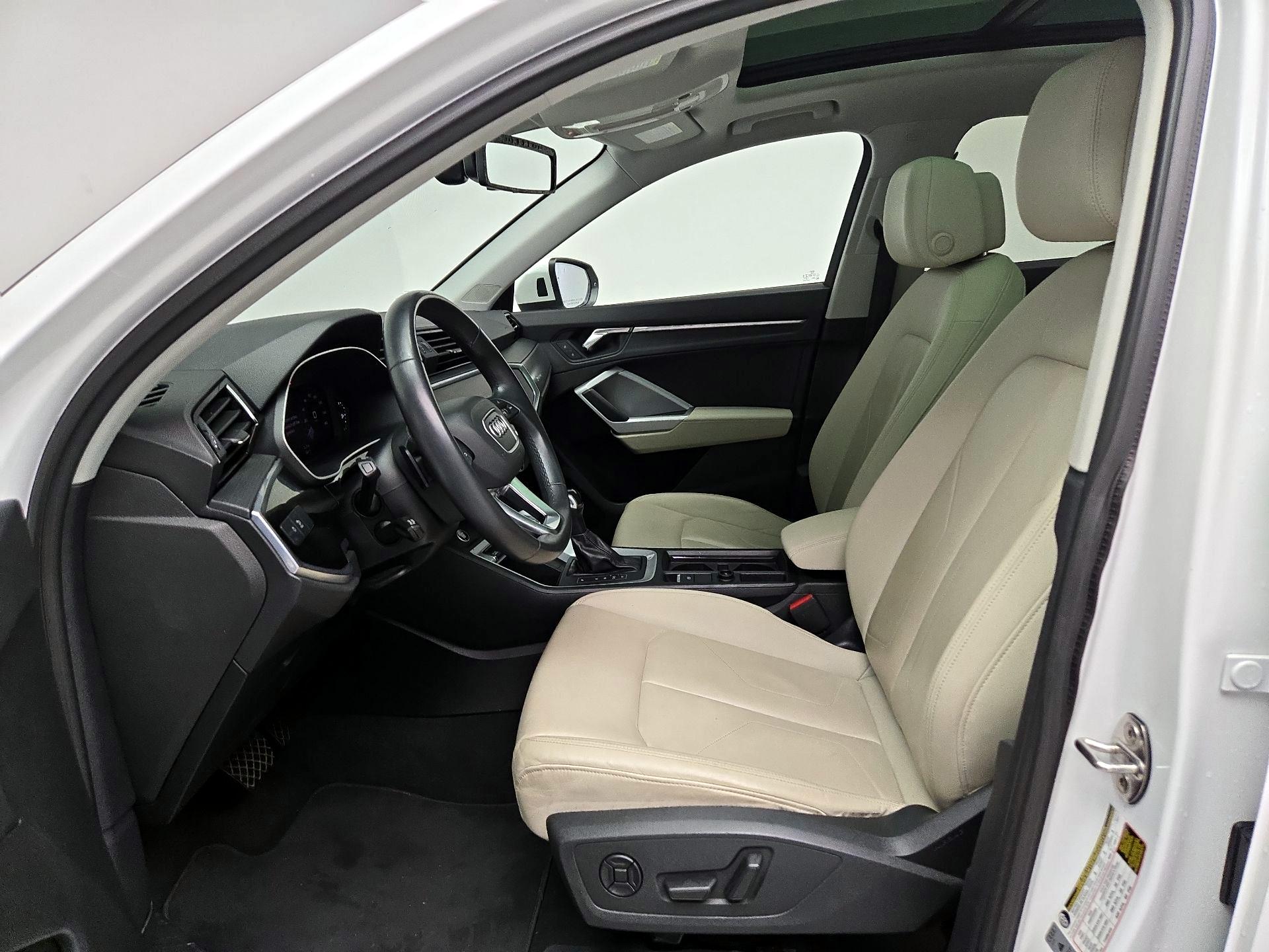 Thumbnail: 2023 Audi Q3 - 11