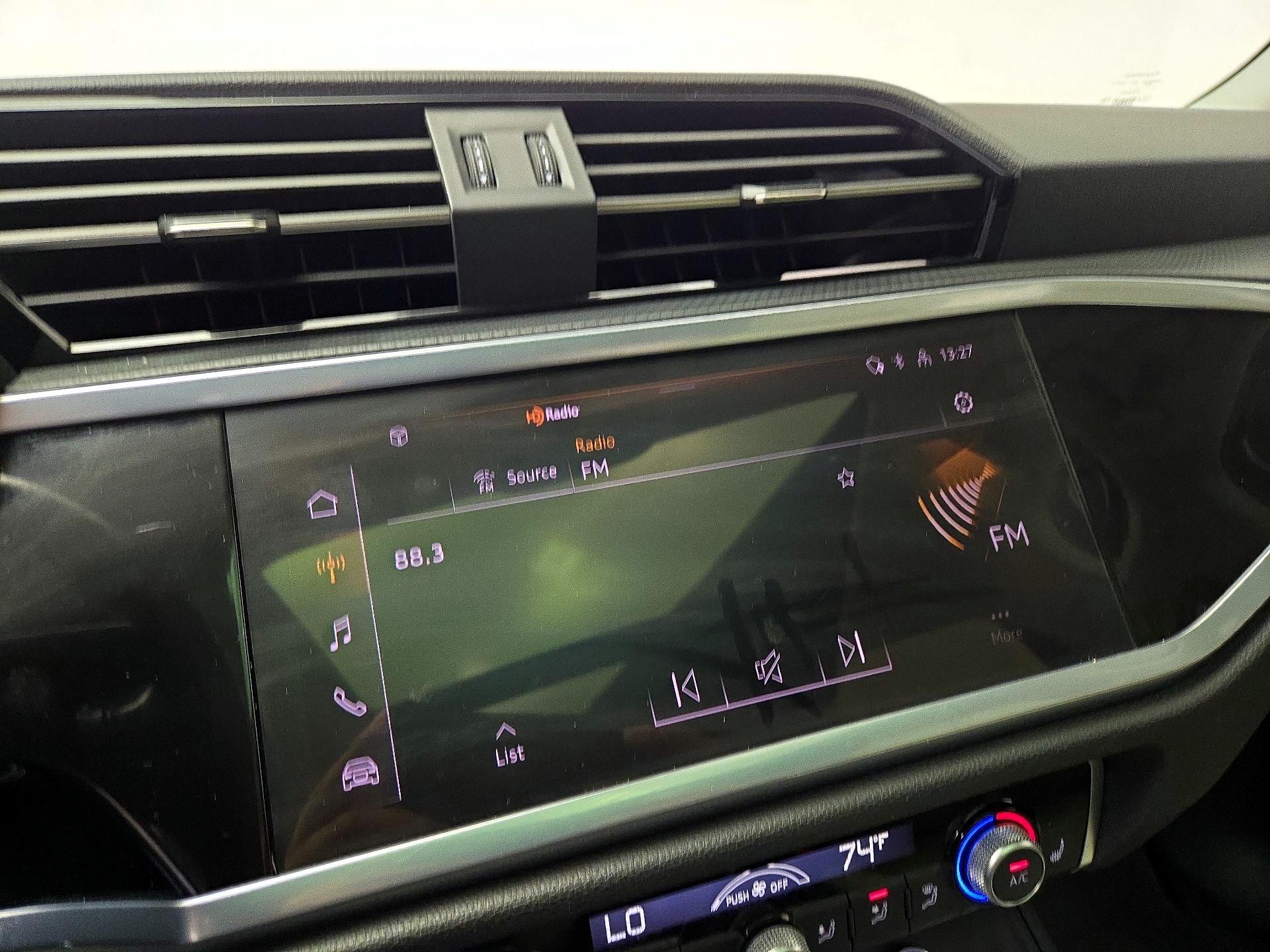 Thumbnail: 2023 Audi Q3 - 15