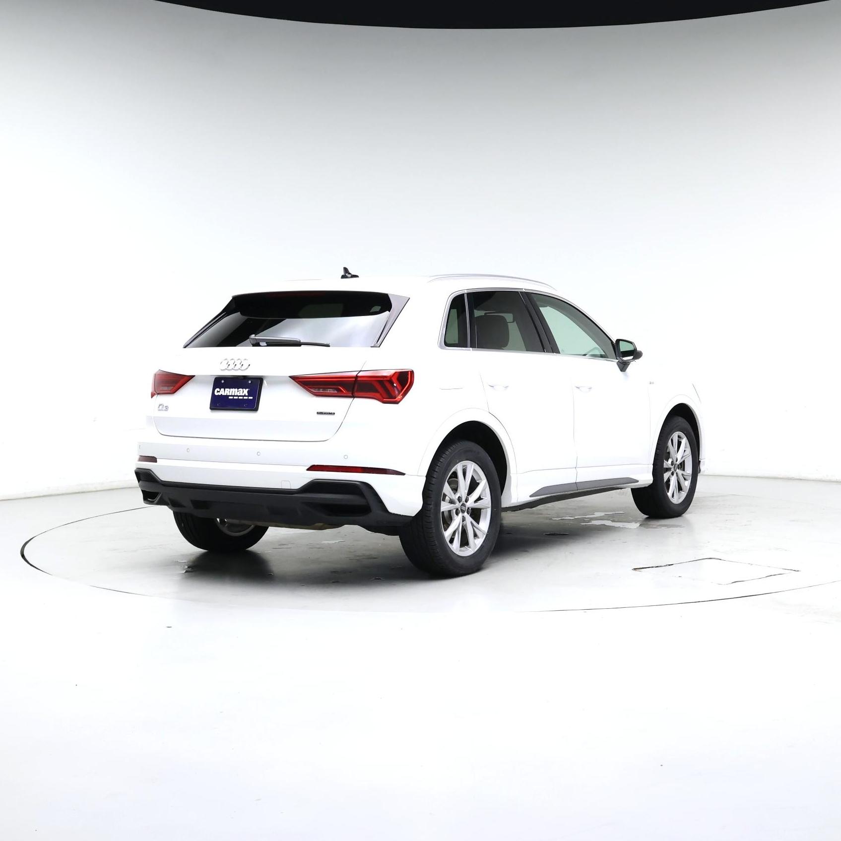 Thumbnail: 2023 Audi Q3 - 8