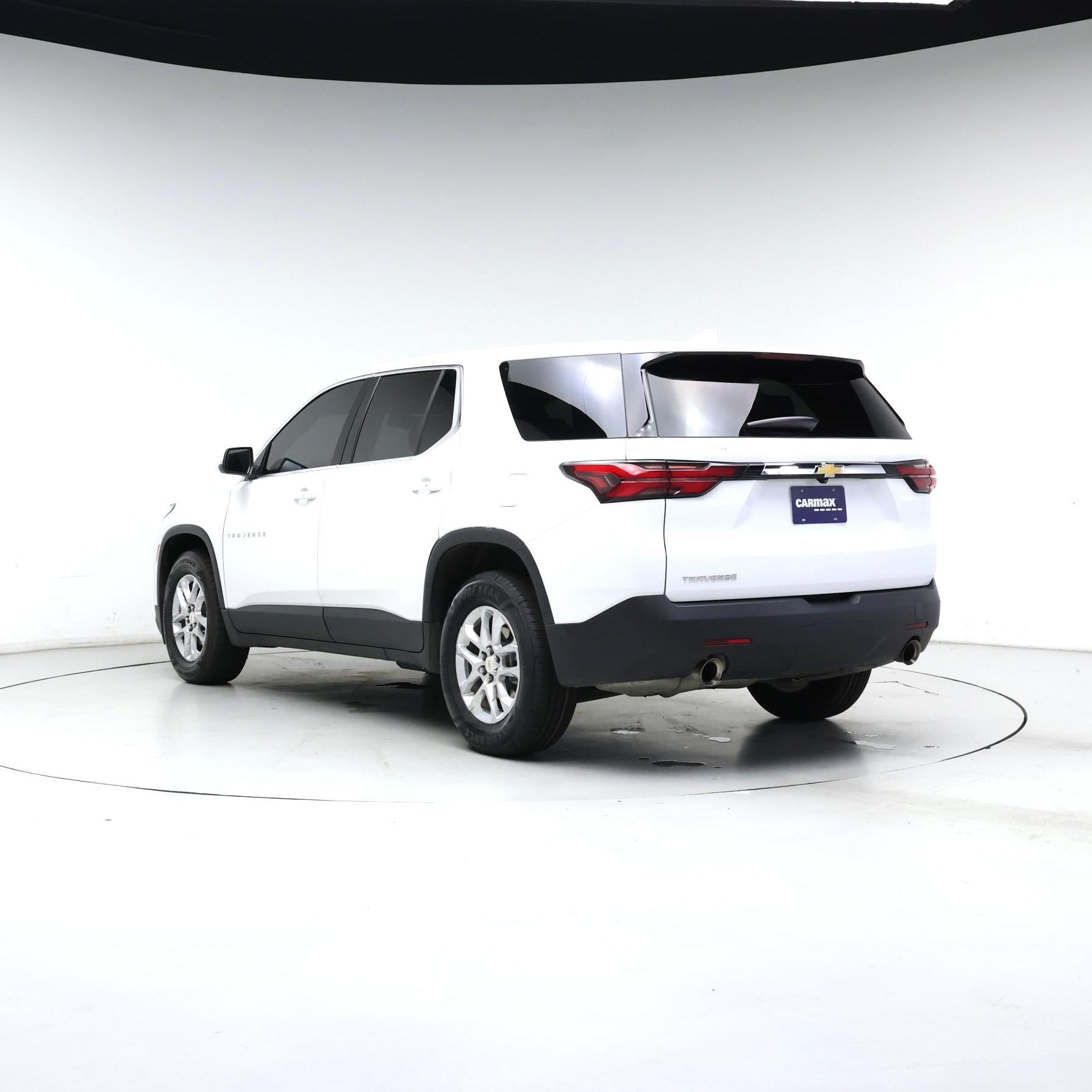 Thumbnail: 2023 Chevrolet Traverse - 2