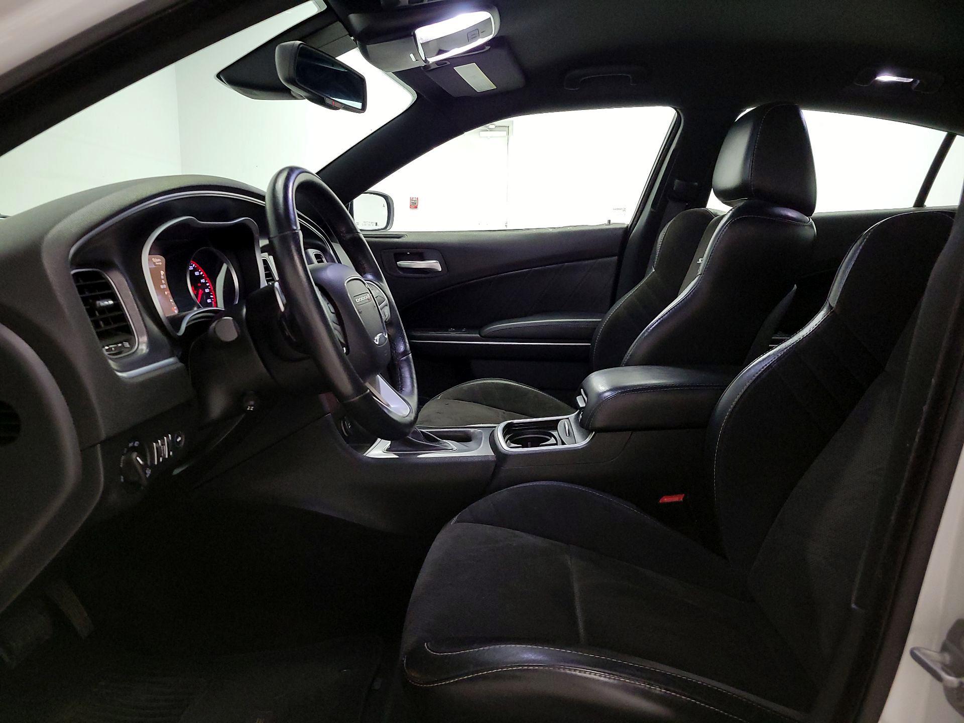 Thumbnail: 2016 Dodge Charger - 11