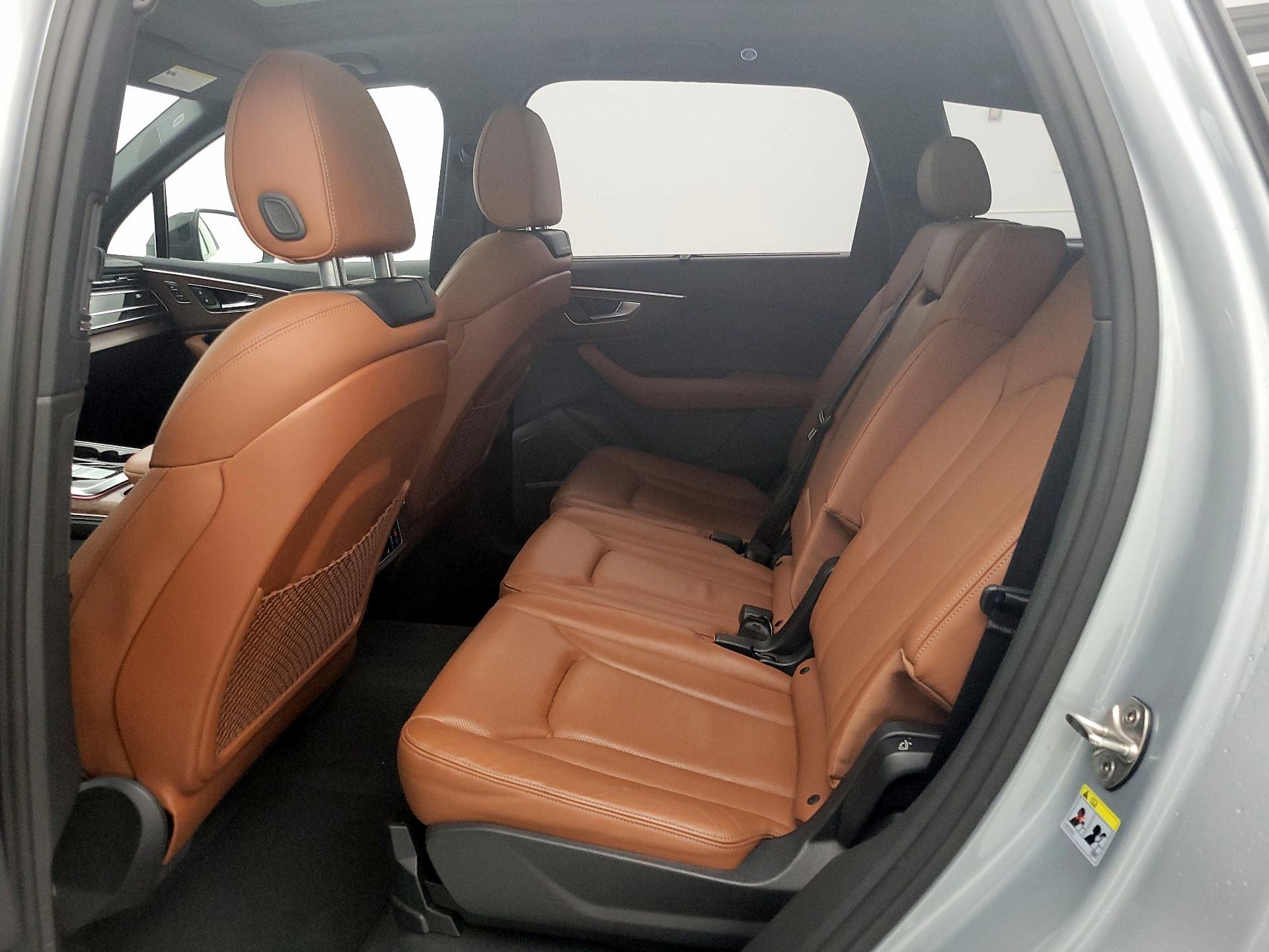 Thumbnail: 2025 Audi Q7 - 20