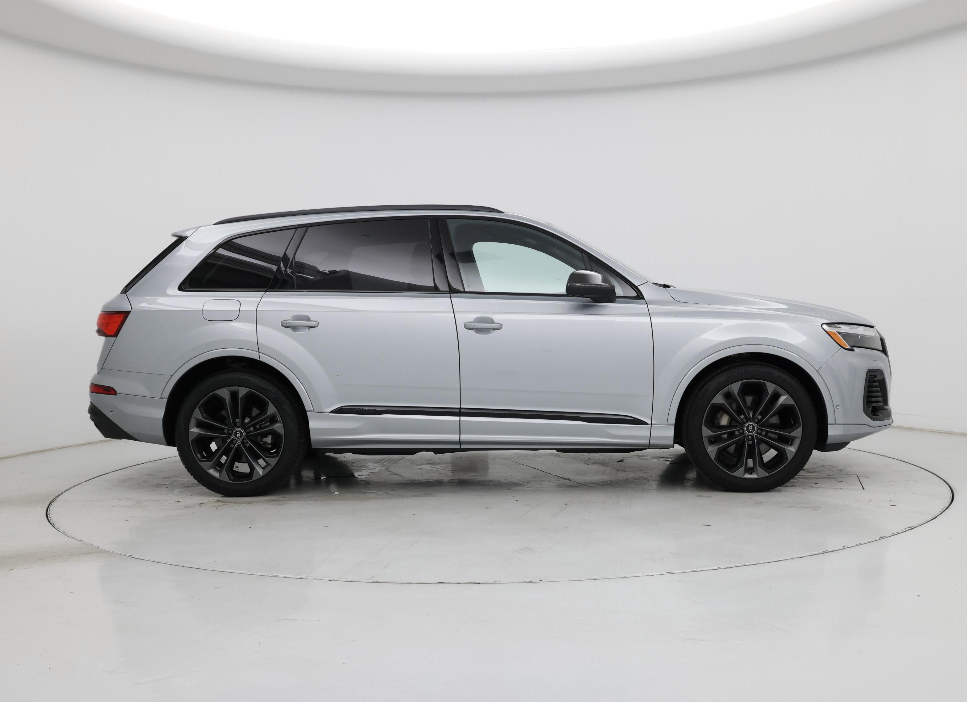 Thumbnail: 2025 Audi Q7 - 7