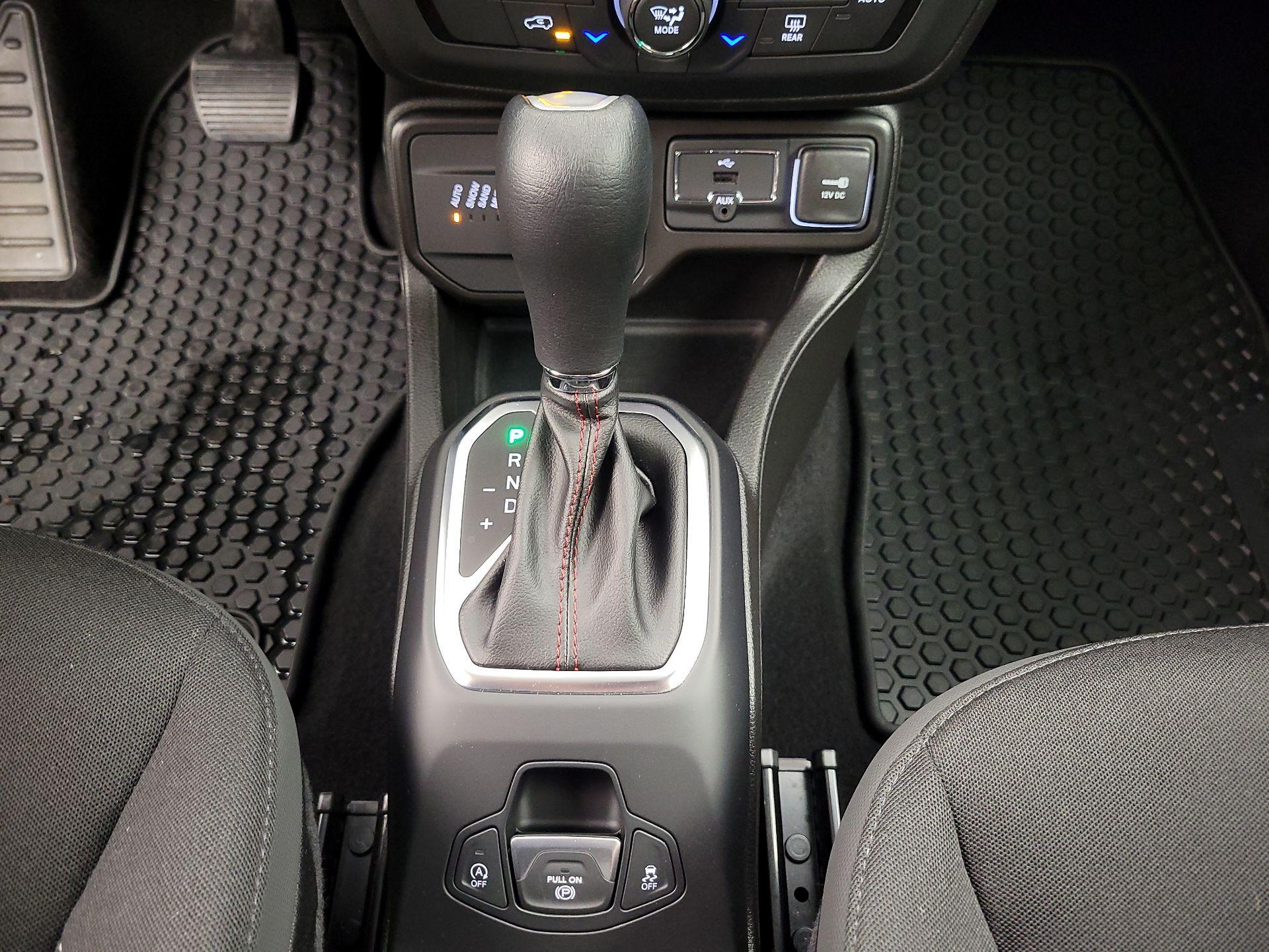 Thumbnail: 2023 Jeep Renegade - 18