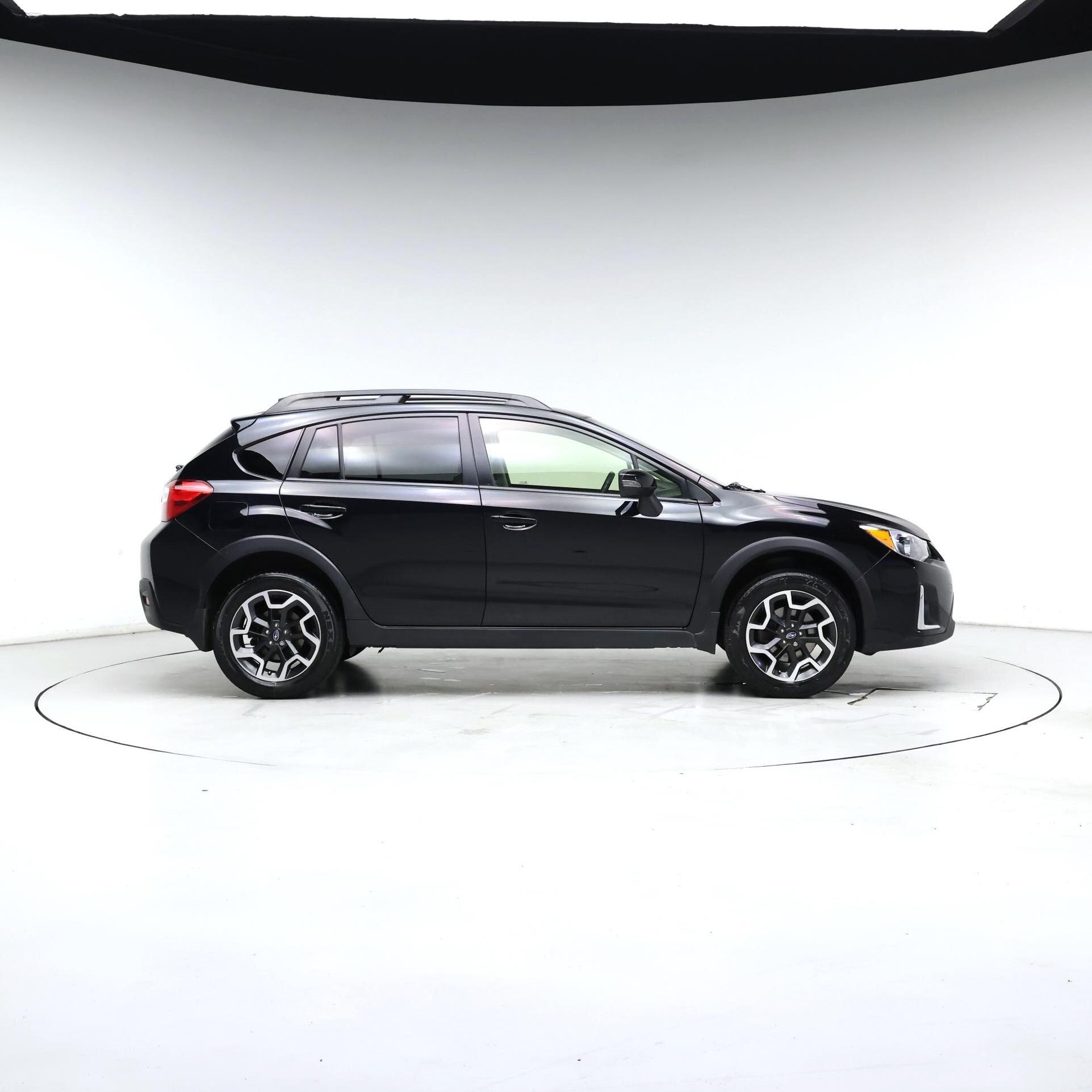 Thumbnail: 2017 Subaru Crosstrek - 7