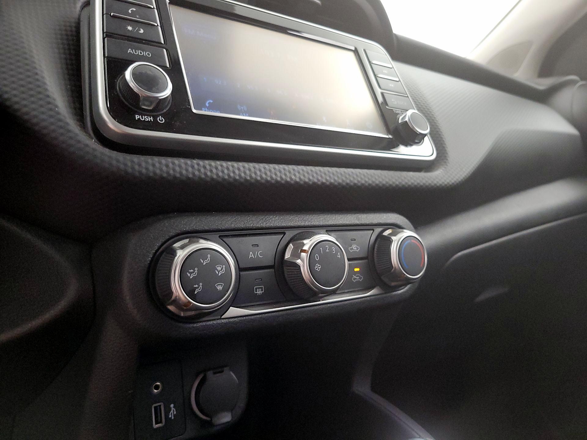 Thumbnail: 2023 Nissan Kicks - 16