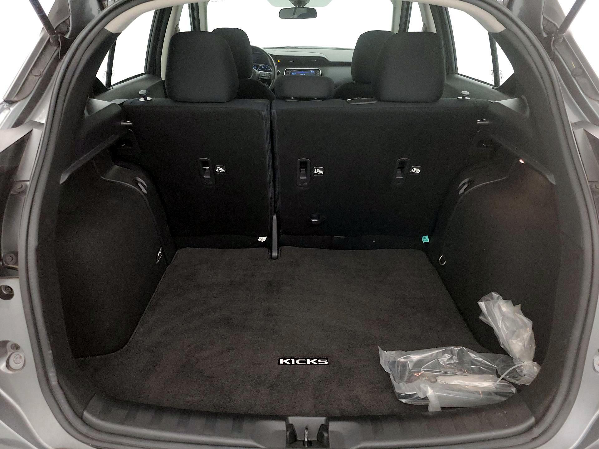 Thumbnail: 2023 Nissan Kicks - 20