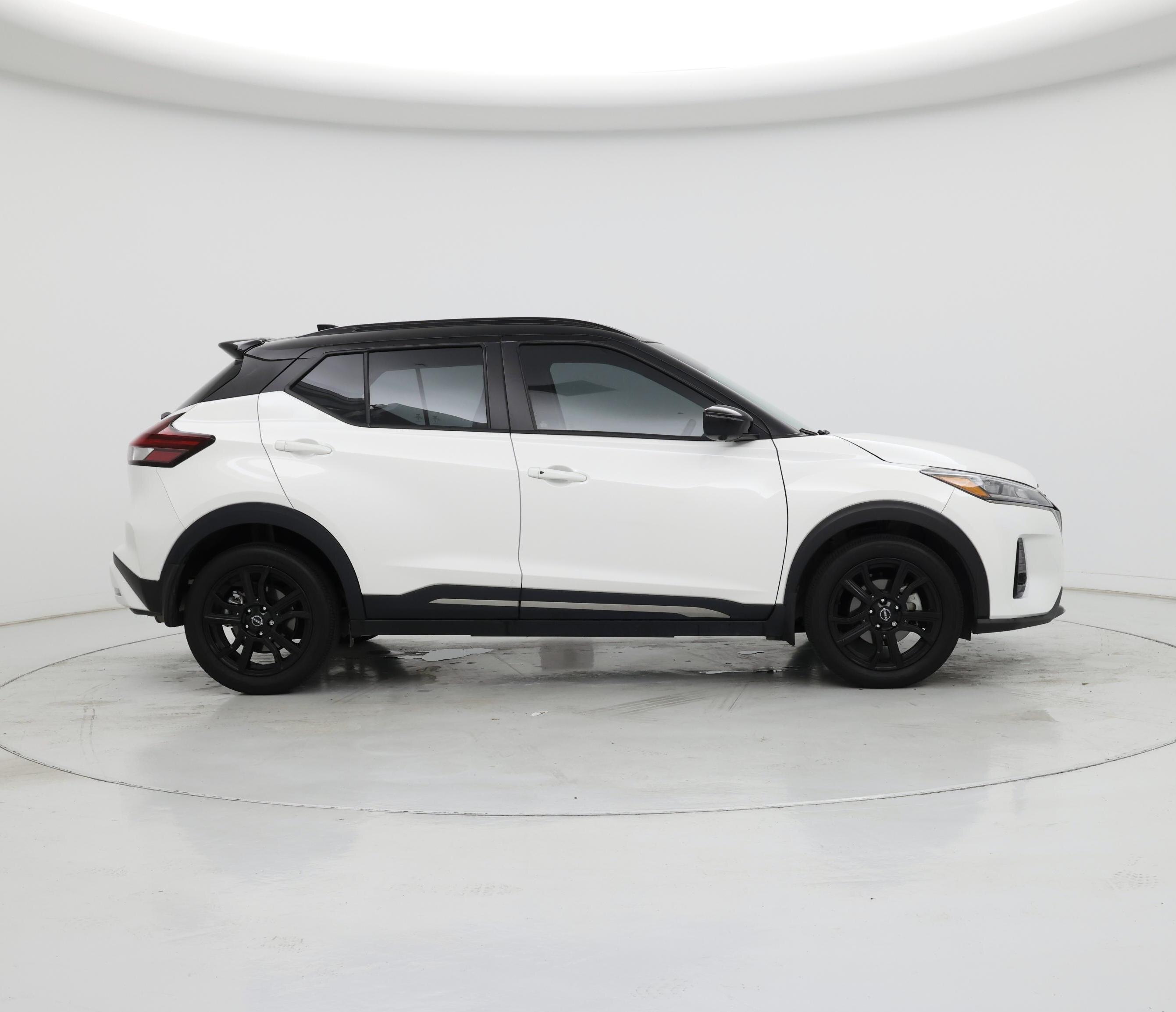 Thumbnail: 2024 Nissan Kicks - 7