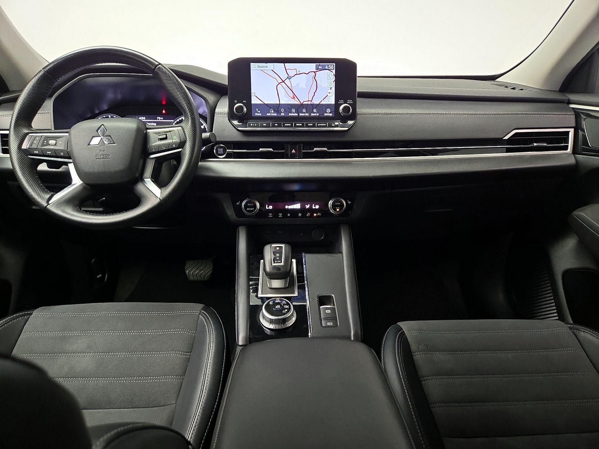 Thumbnail: 2024 Mitsubishi Outlander - 9