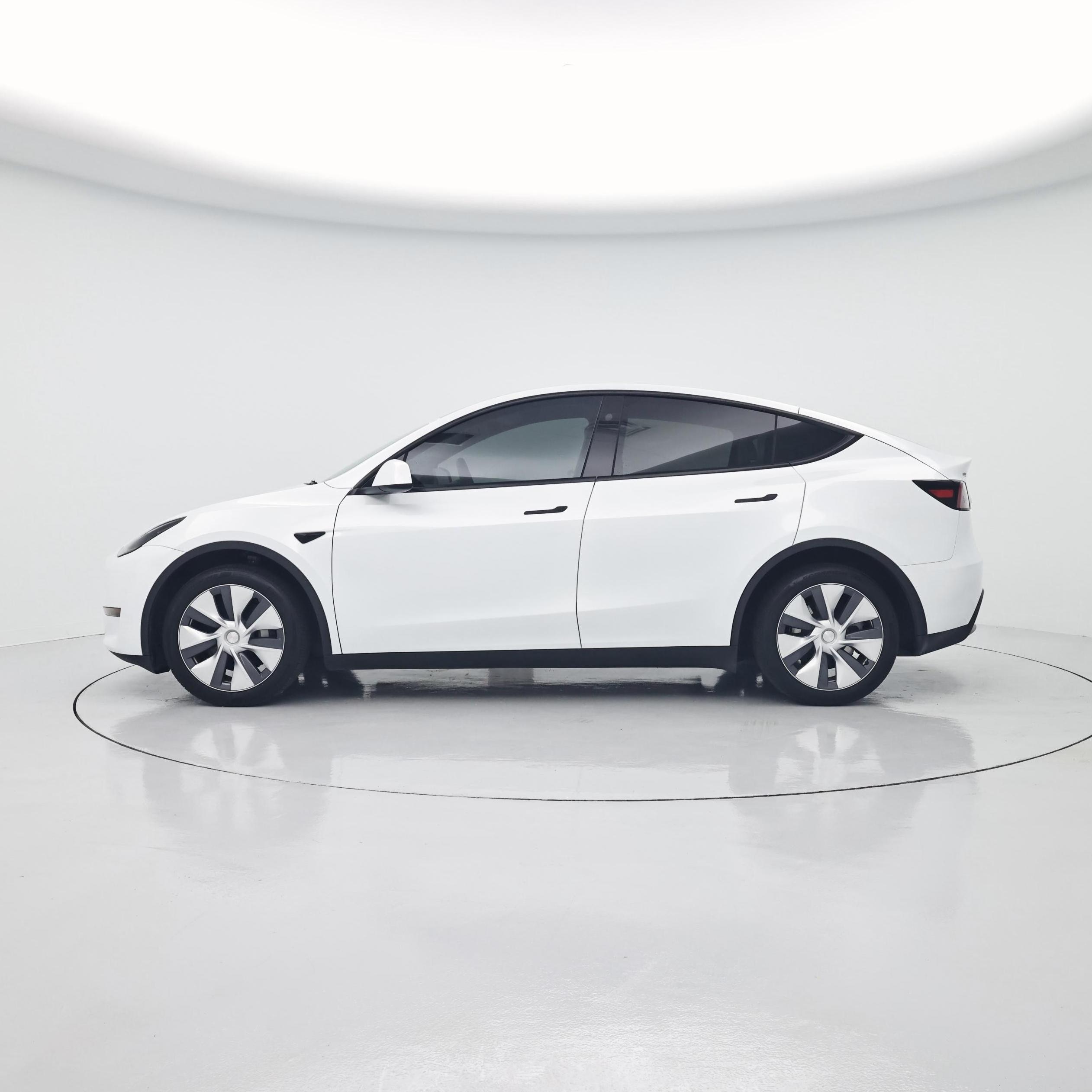 Thumbnail: 2024 Tesla Model Y - 3