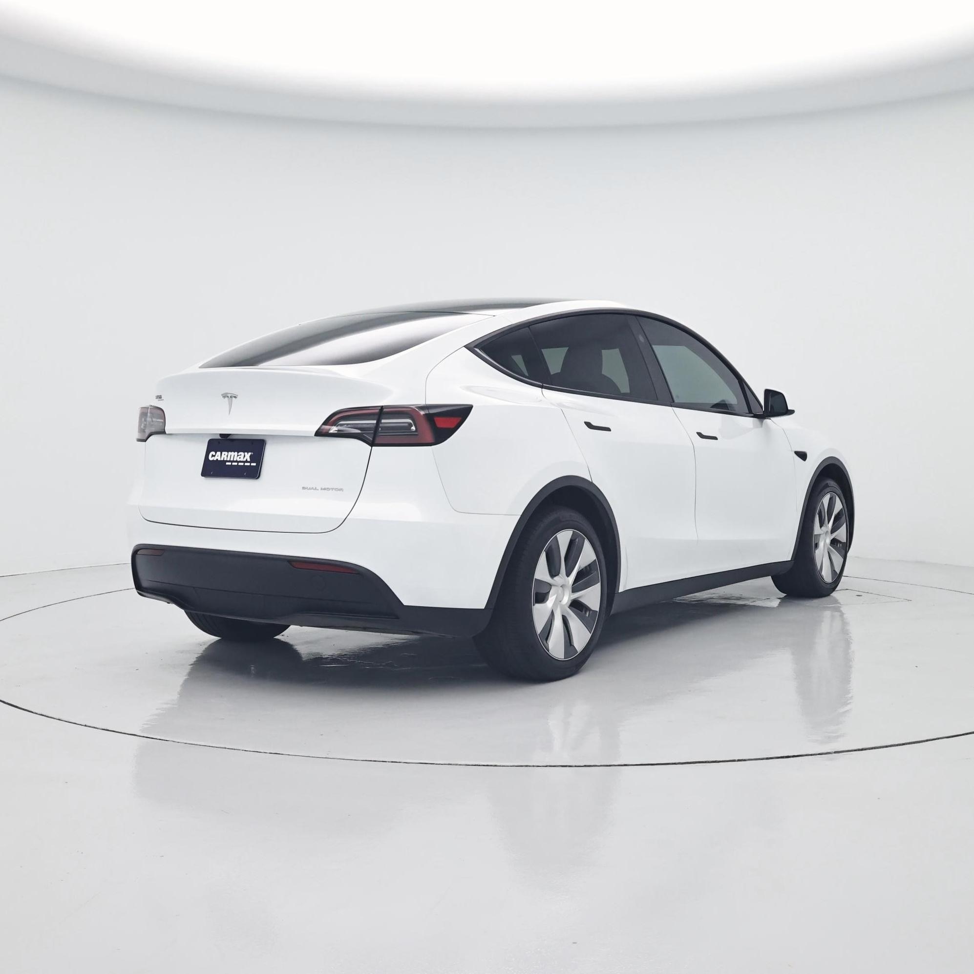 Thumbnail: 2024 Tesla Model Y - 8