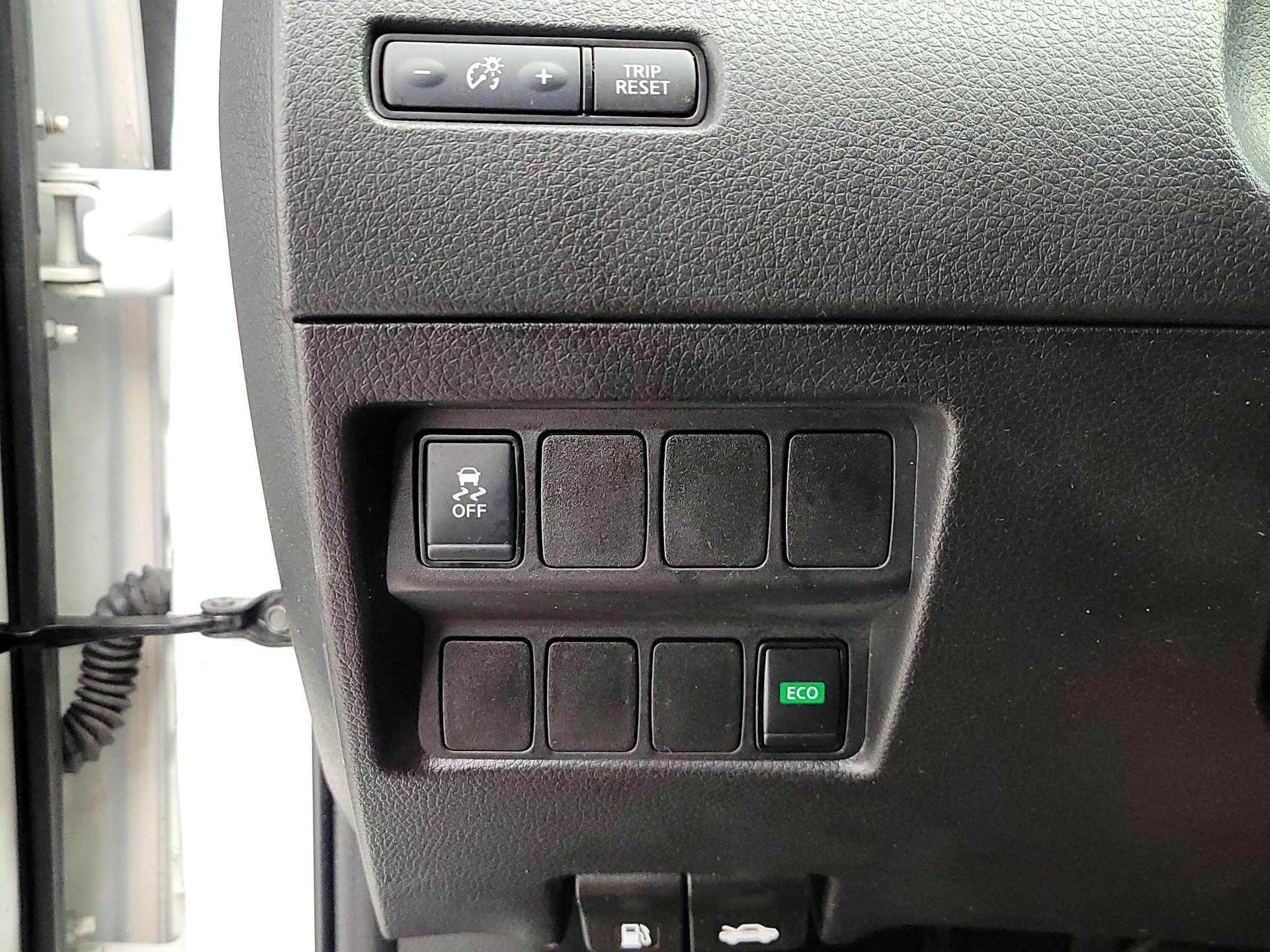 Thumbnail: 2019 Nissan Rogue Sport - 13