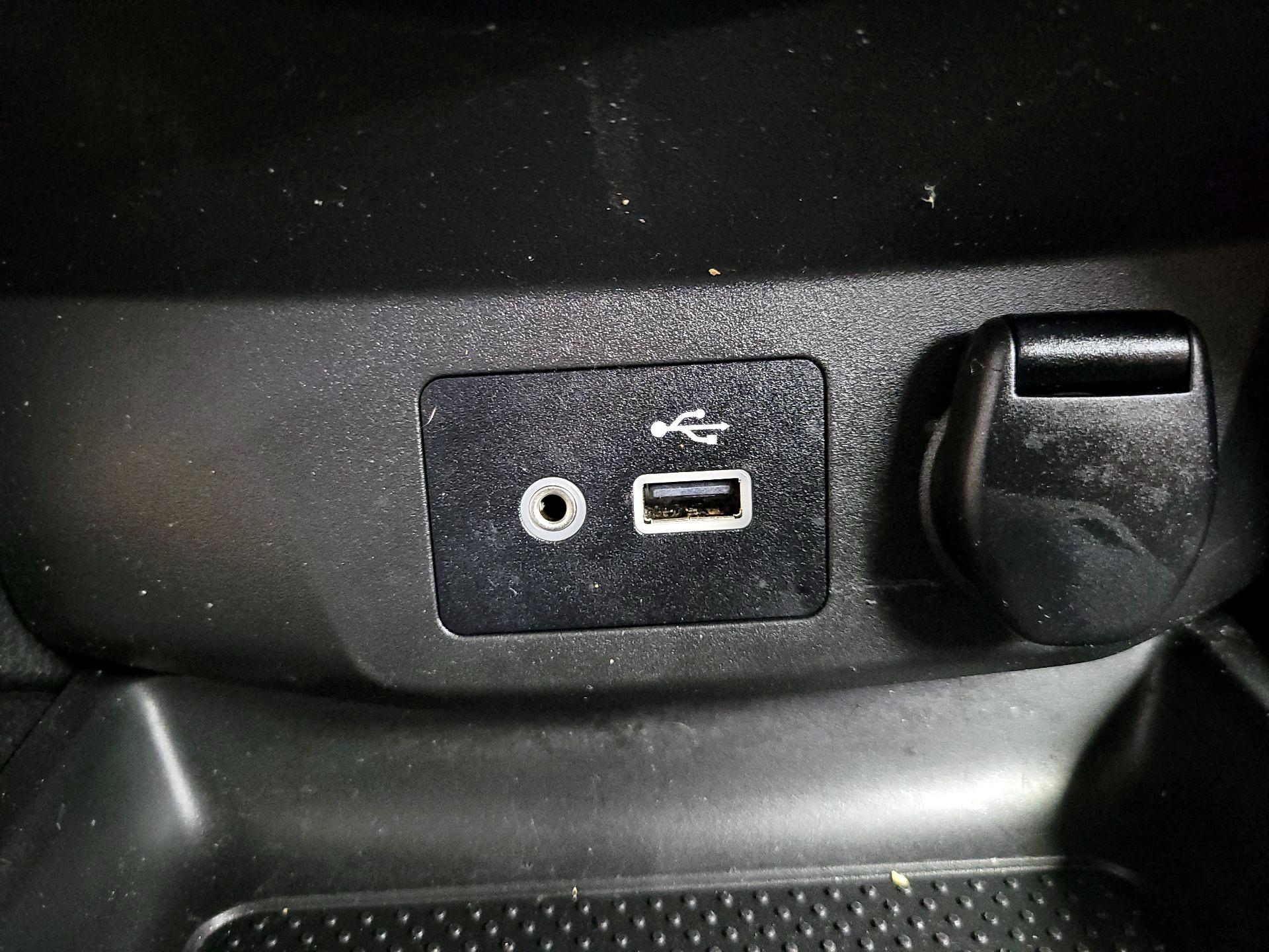 Thumbnail: 2019 Nissan Rogue Sport - 18