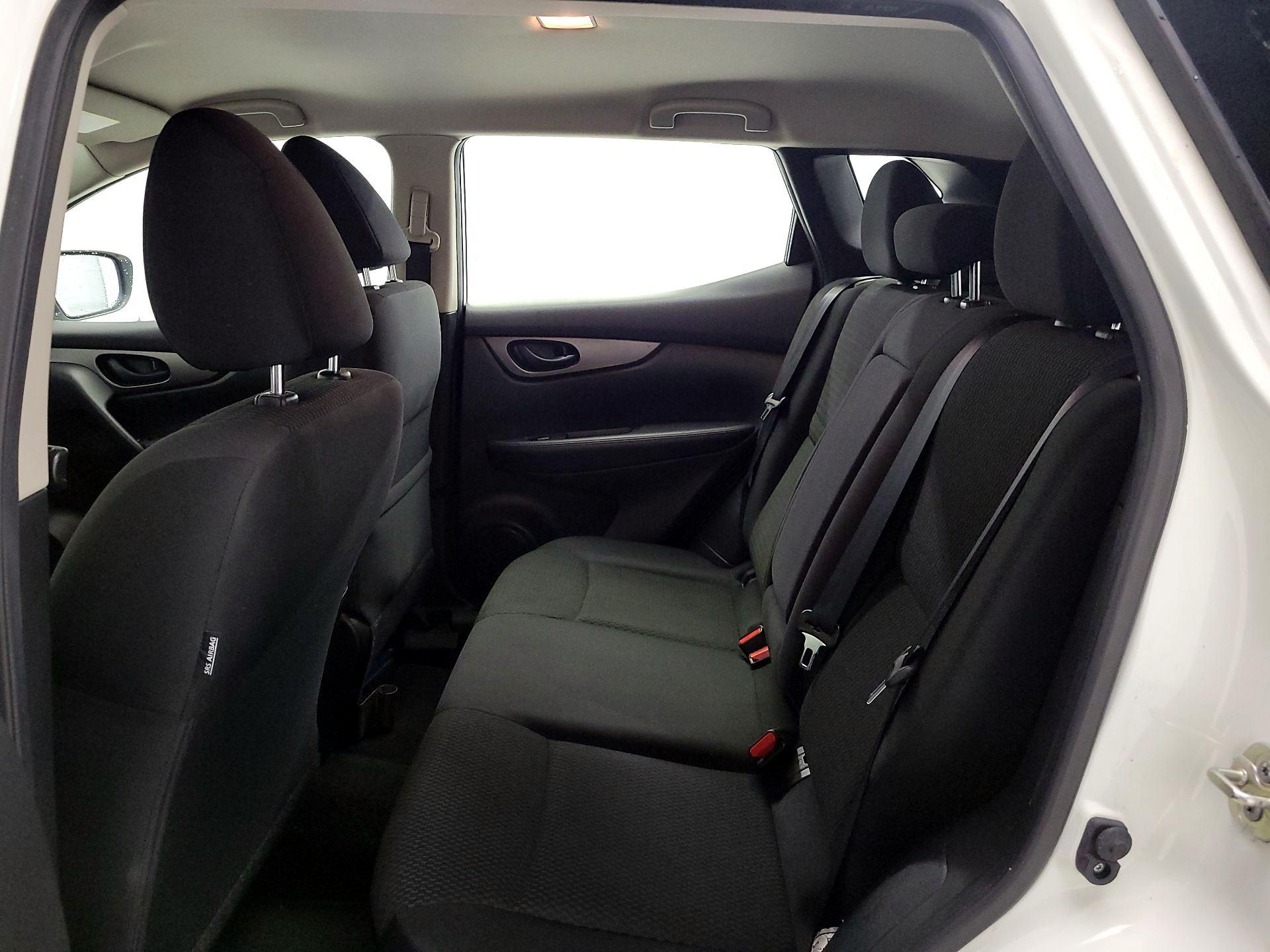 Thumbnail: 2019 Nissan Rogue Sport - 19