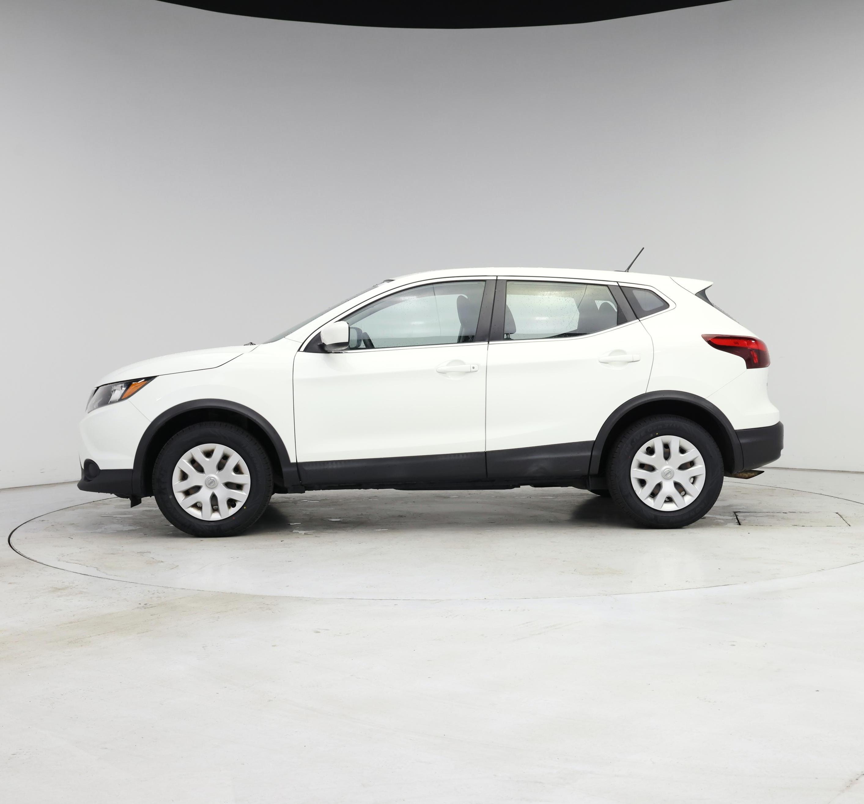 Thumbnail: 2019 Nissan Rogue Sport - 3