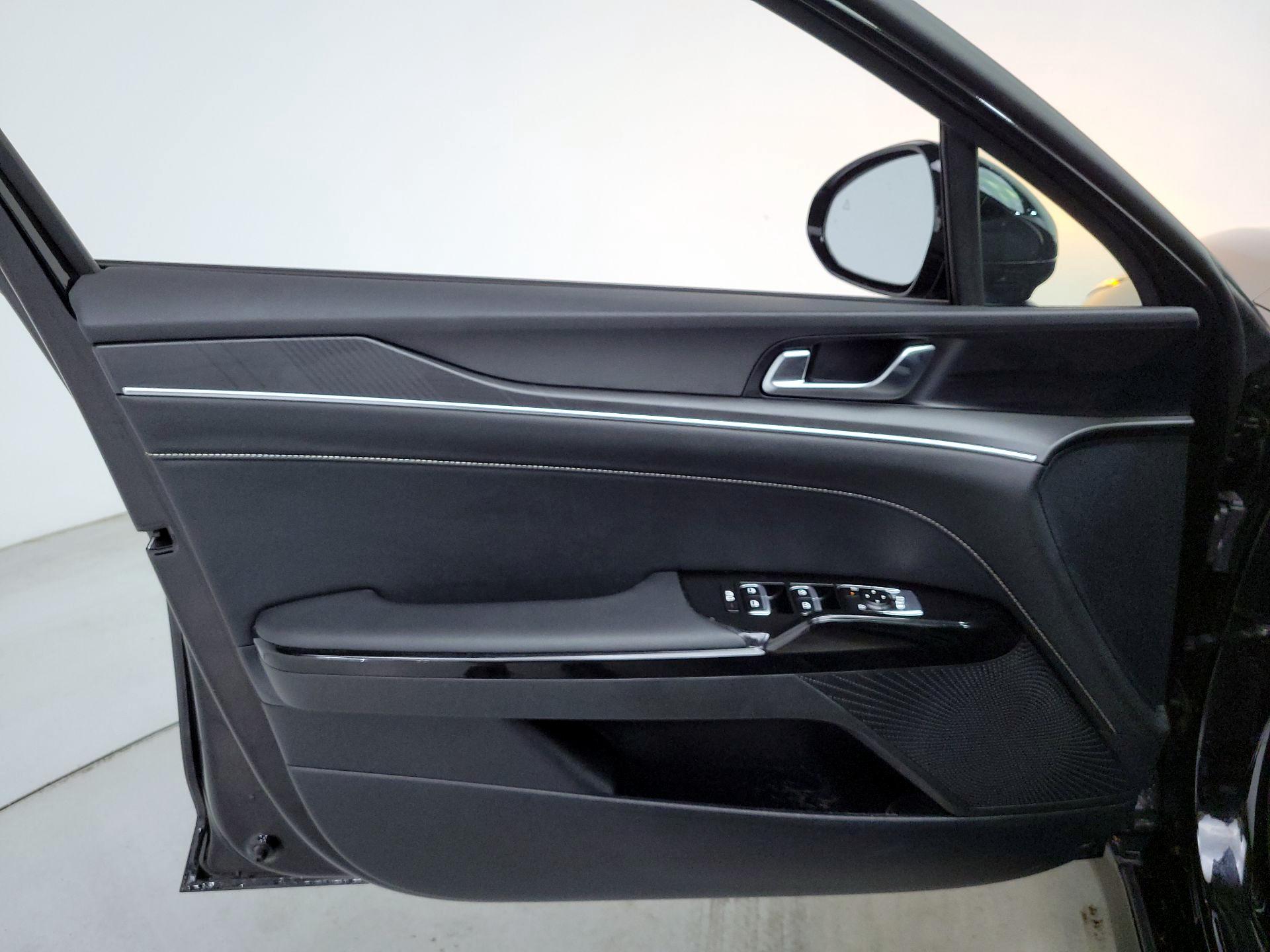 Thumbnail: 2025 Kia K5 - 12