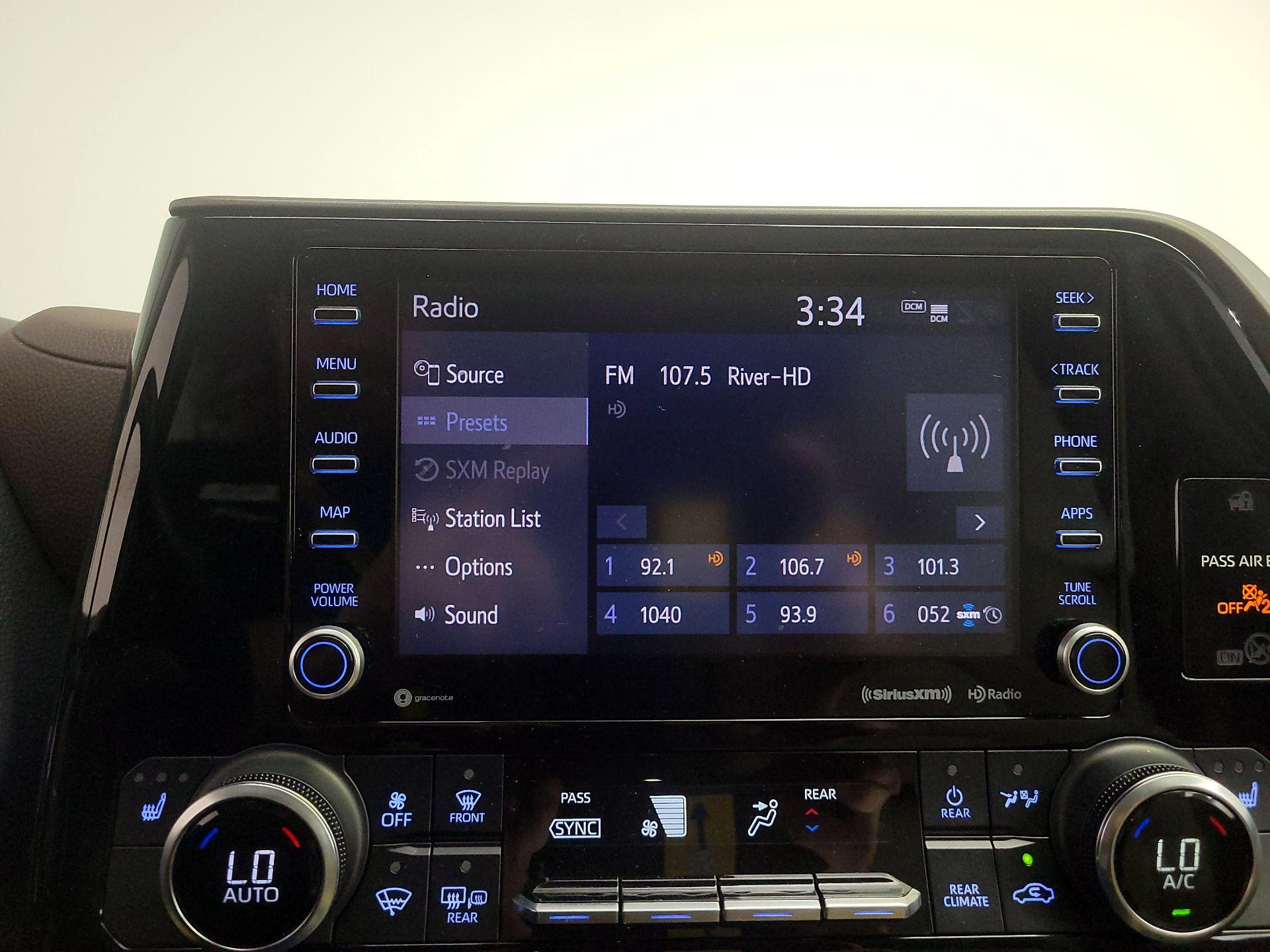 Thumbnail: 2022 Toyota Highlander - 15