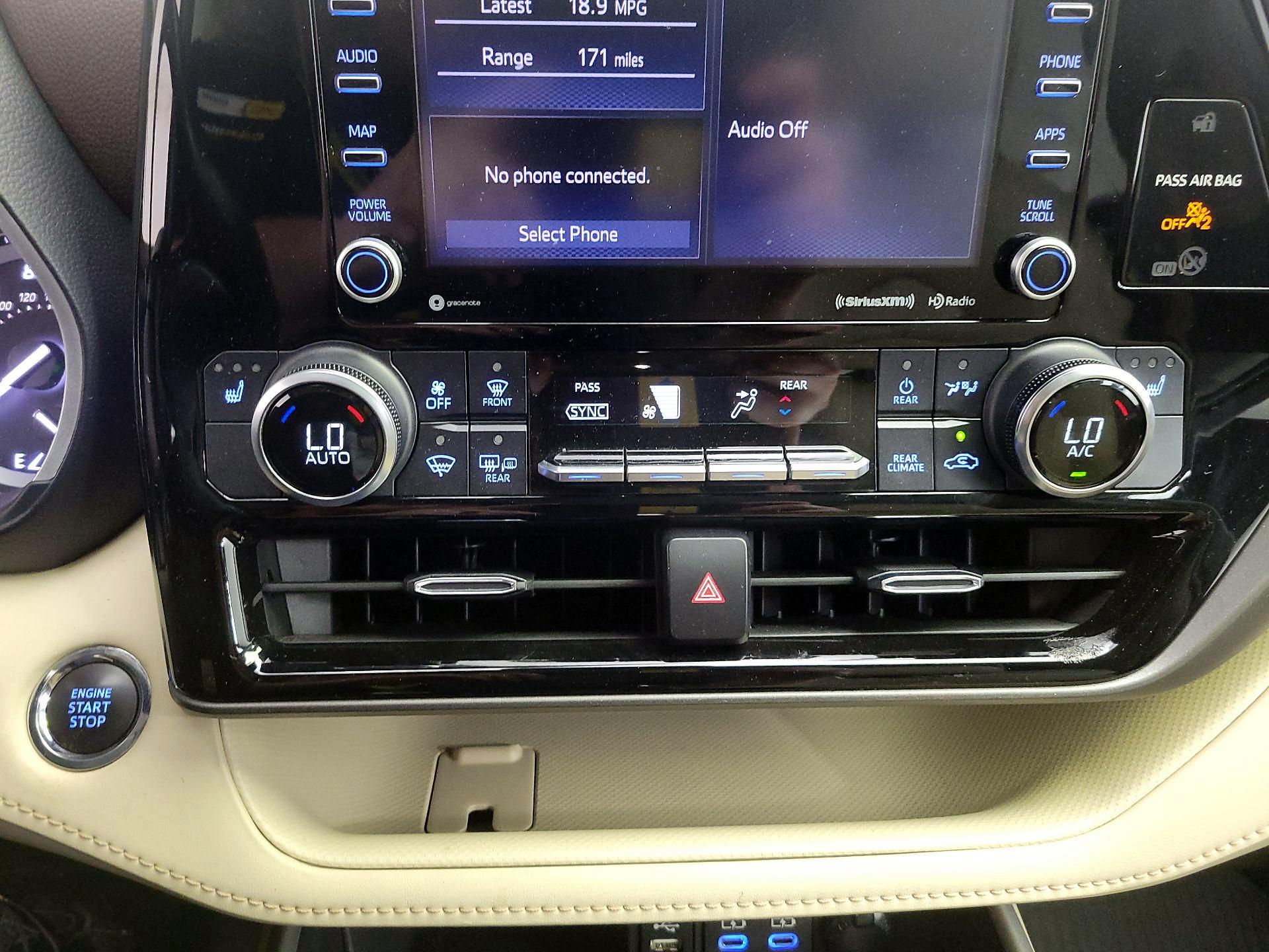 Thumbnail: 2022 Toyota Highlander - 16