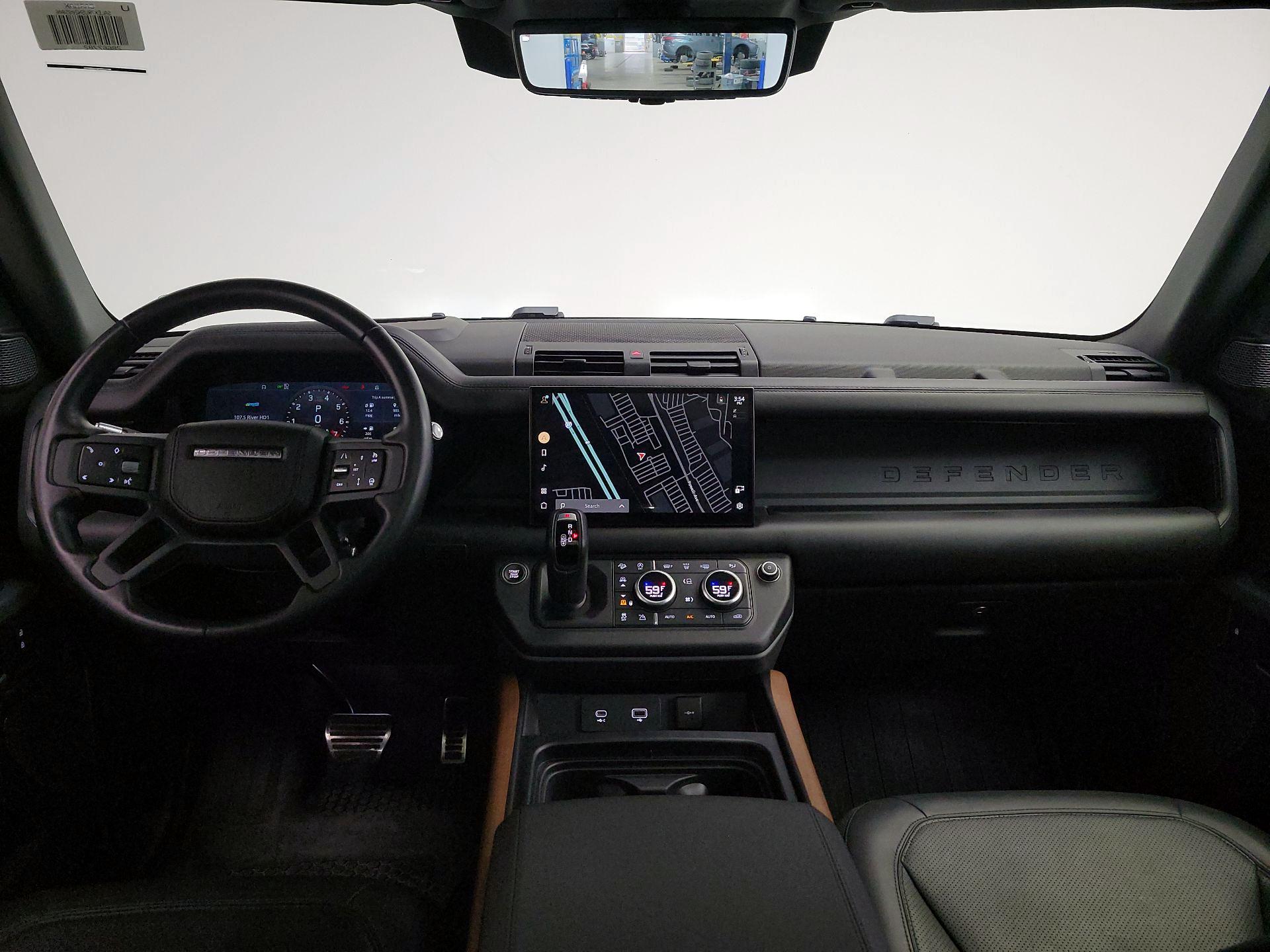 Thumbnail: 2022 Land Rover Defender - 9