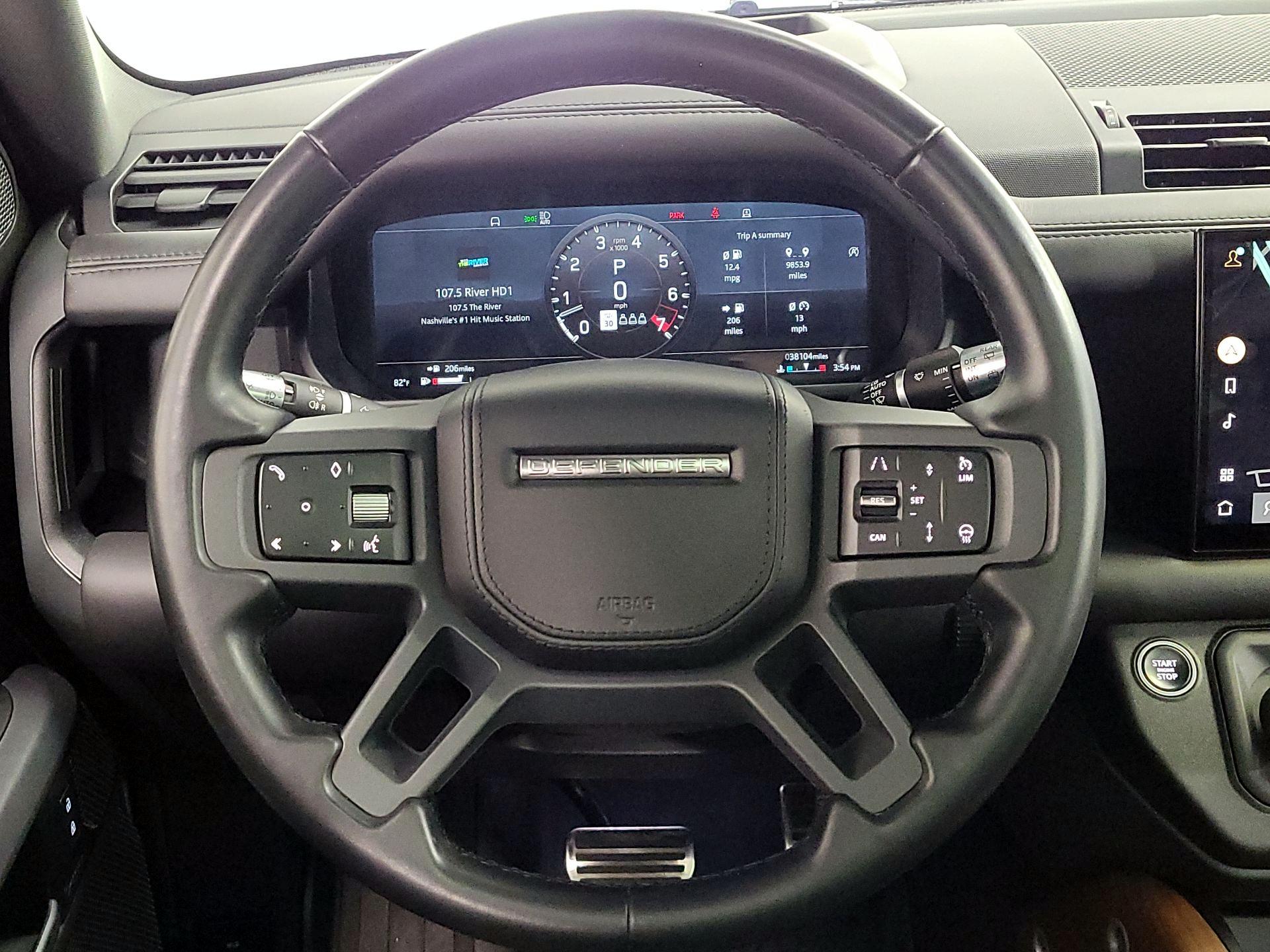 Thumbnail: 2022 Land Rover Defender - 10