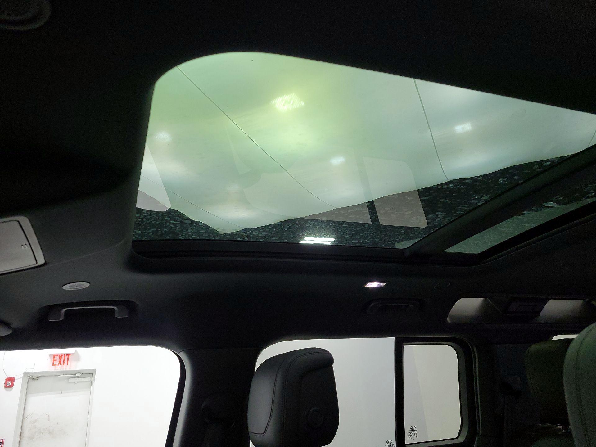 Thumbnail: 2022 Land Rover Defender - 20