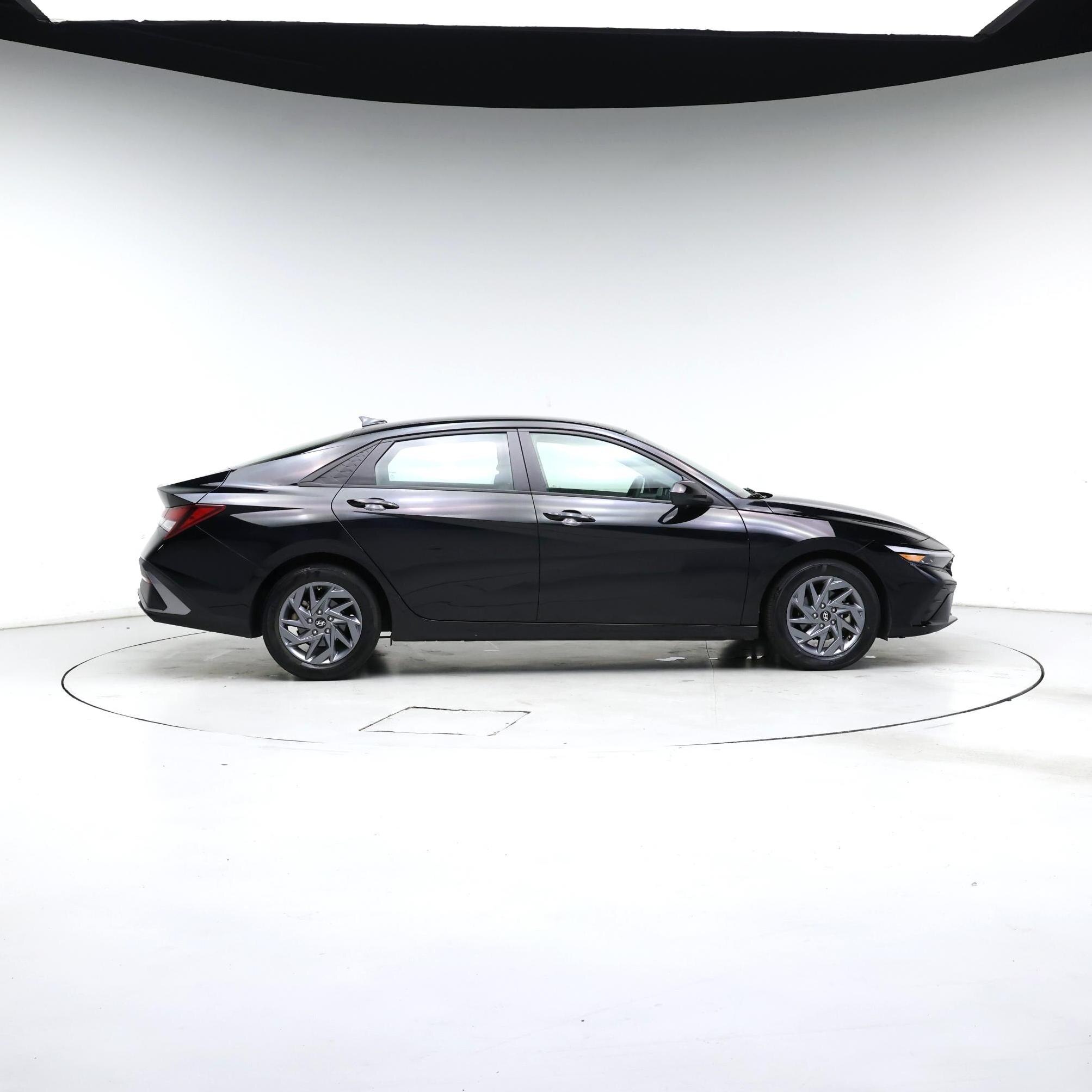 Thumbnail: 2024 Hyundai Elantra - 7