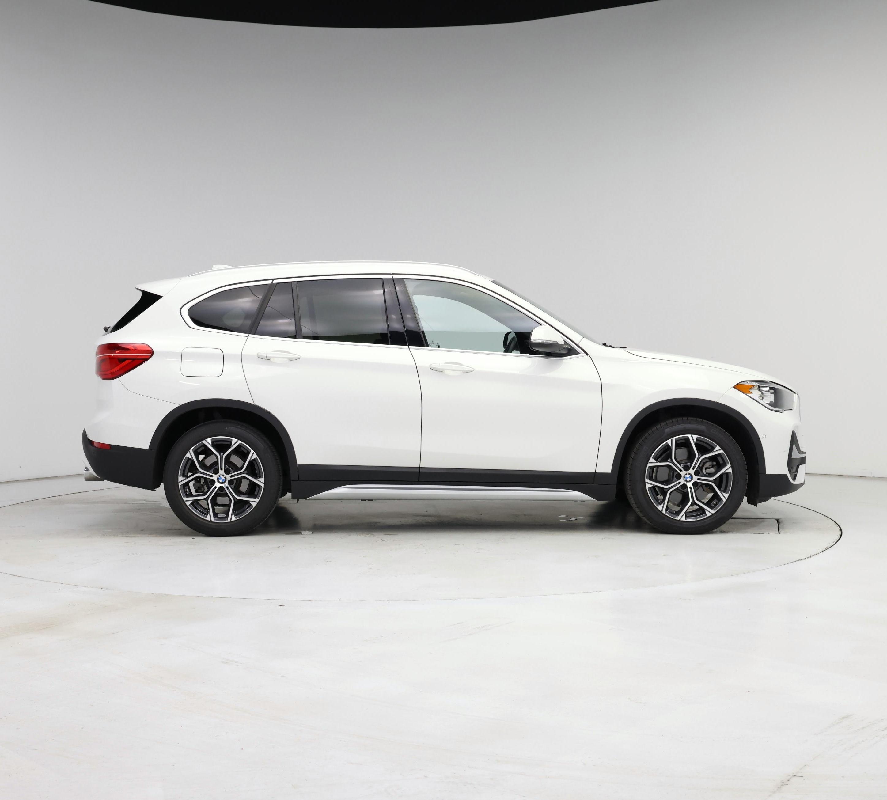 Thumbnail: 2021 BMW X1 - 7