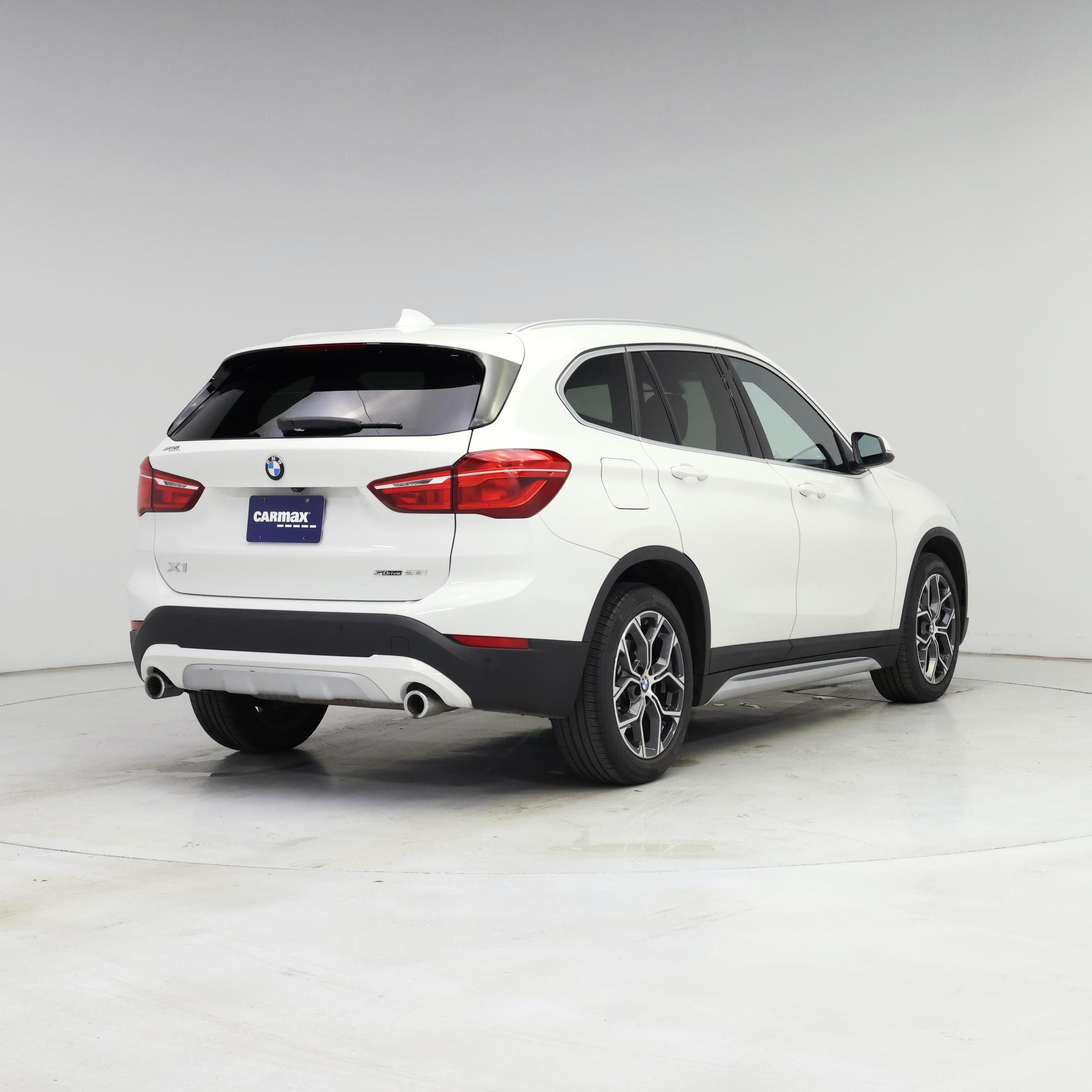 Thumbnail: 2021 BMW X1 - 8