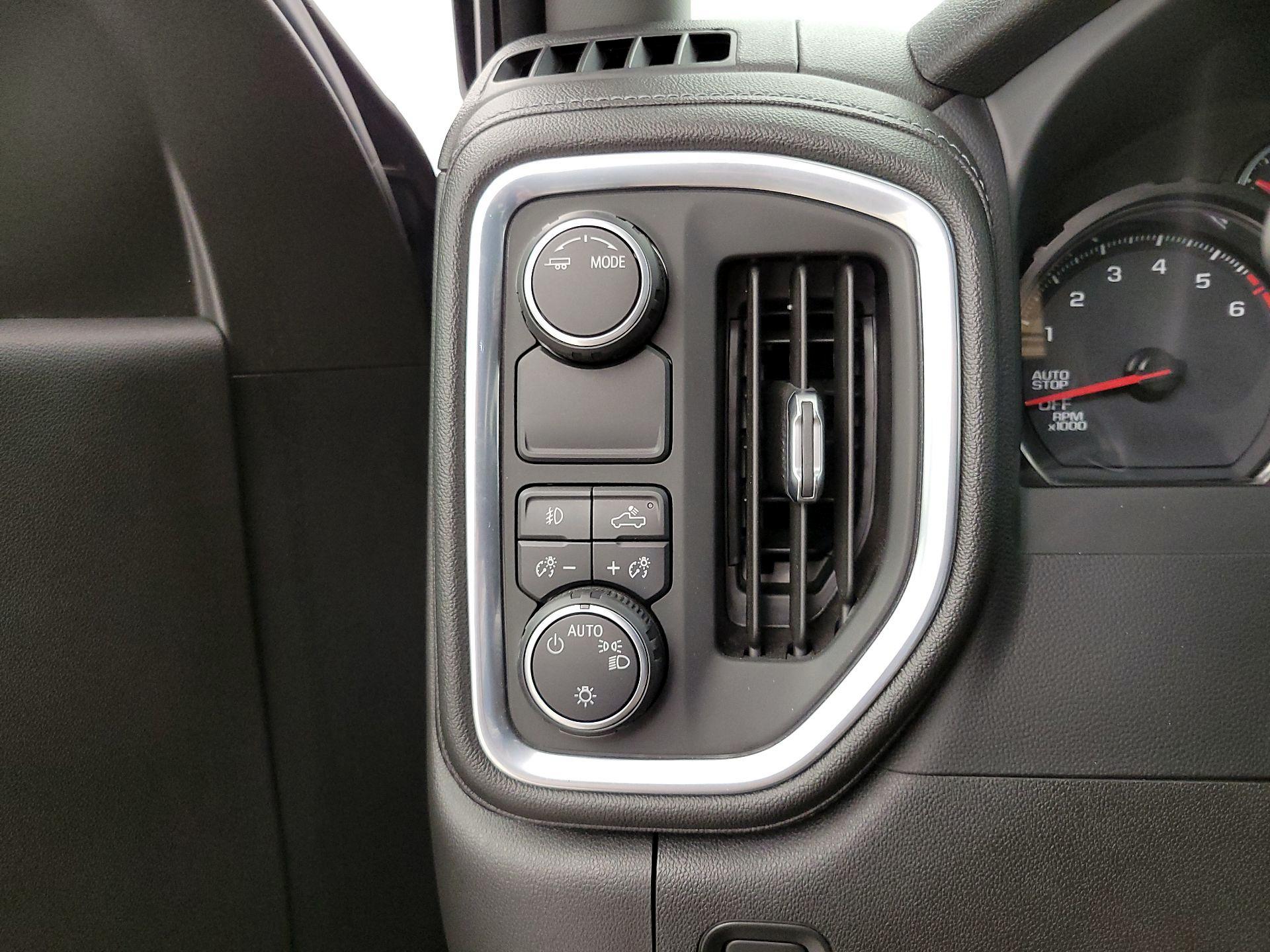 Thumbnail: 2021 Chevrolet Silverado 1500 - 13