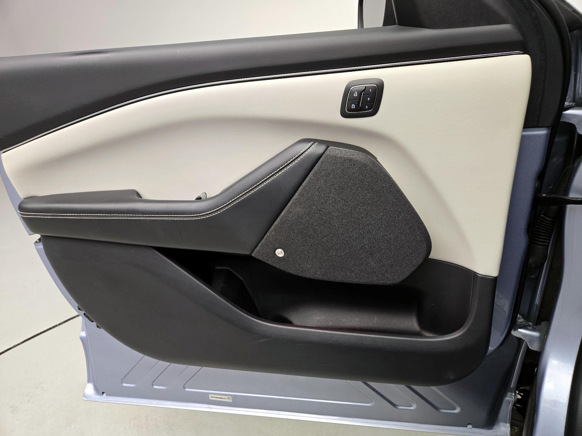 Thumbnail: 2022 Ford Mustang Mach-E - 12