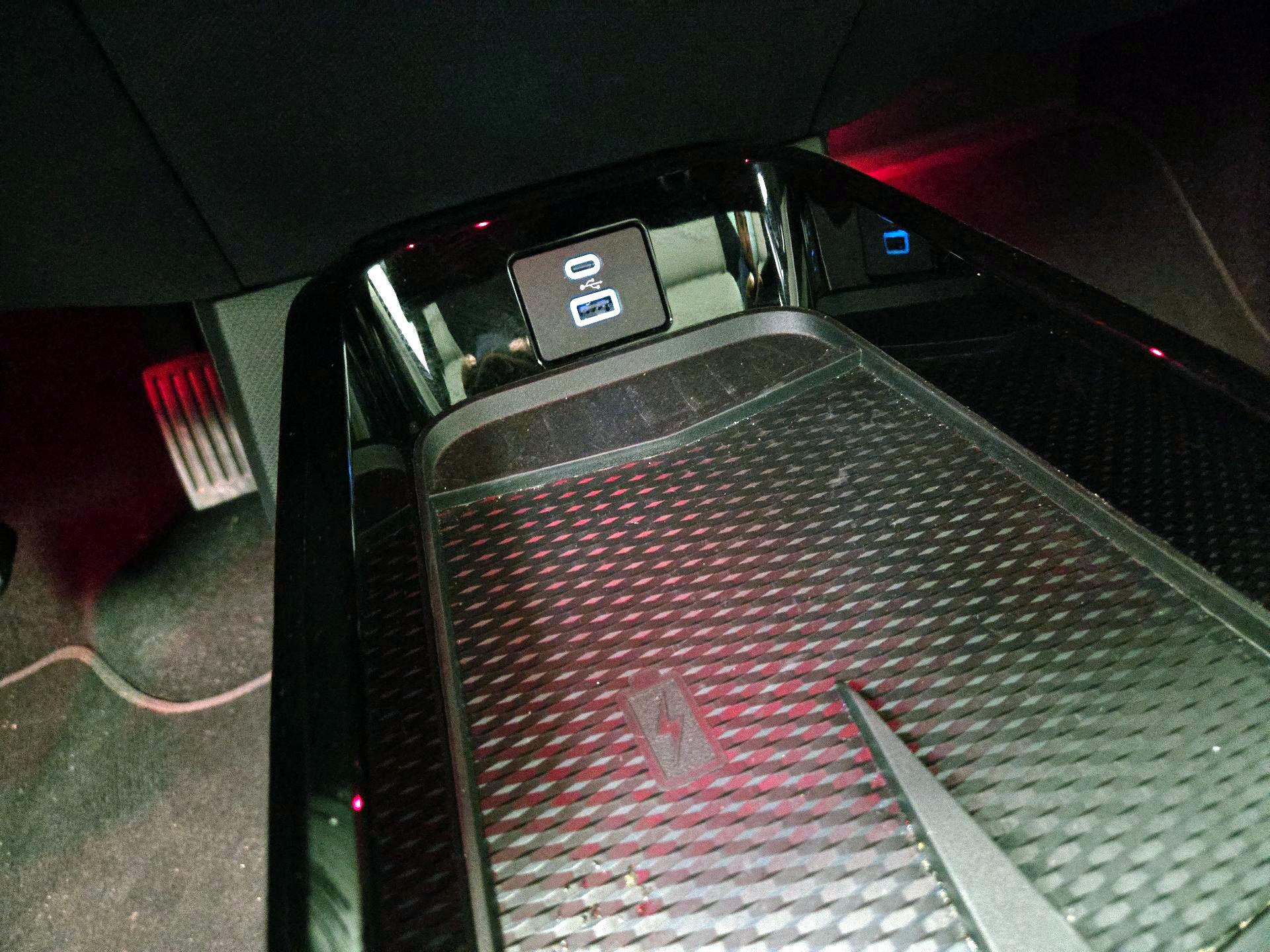 Thumbnail: 2022 Ford Mustang Mach-E - 19